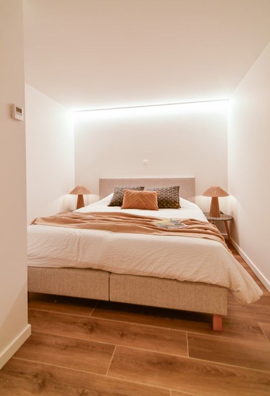 Prachtig gerenoveerd appartement met twee slaapkamers en ruime terrassen op de Zeedijk van Koksijde! foto 13