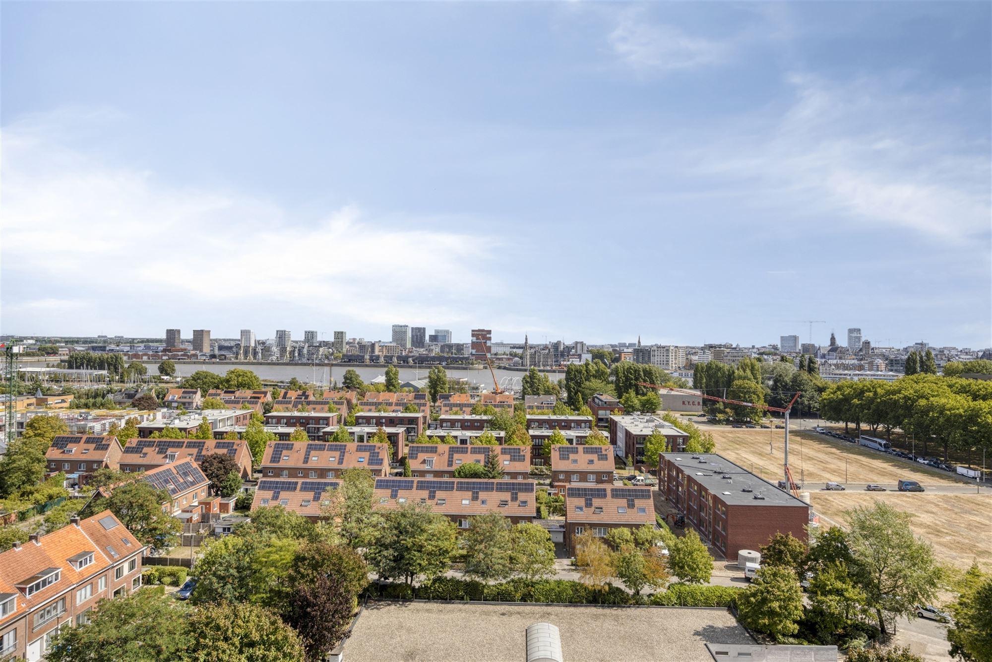 Verhuurd appartement met drie slpk en terras met prachtig uitzicht foto 18