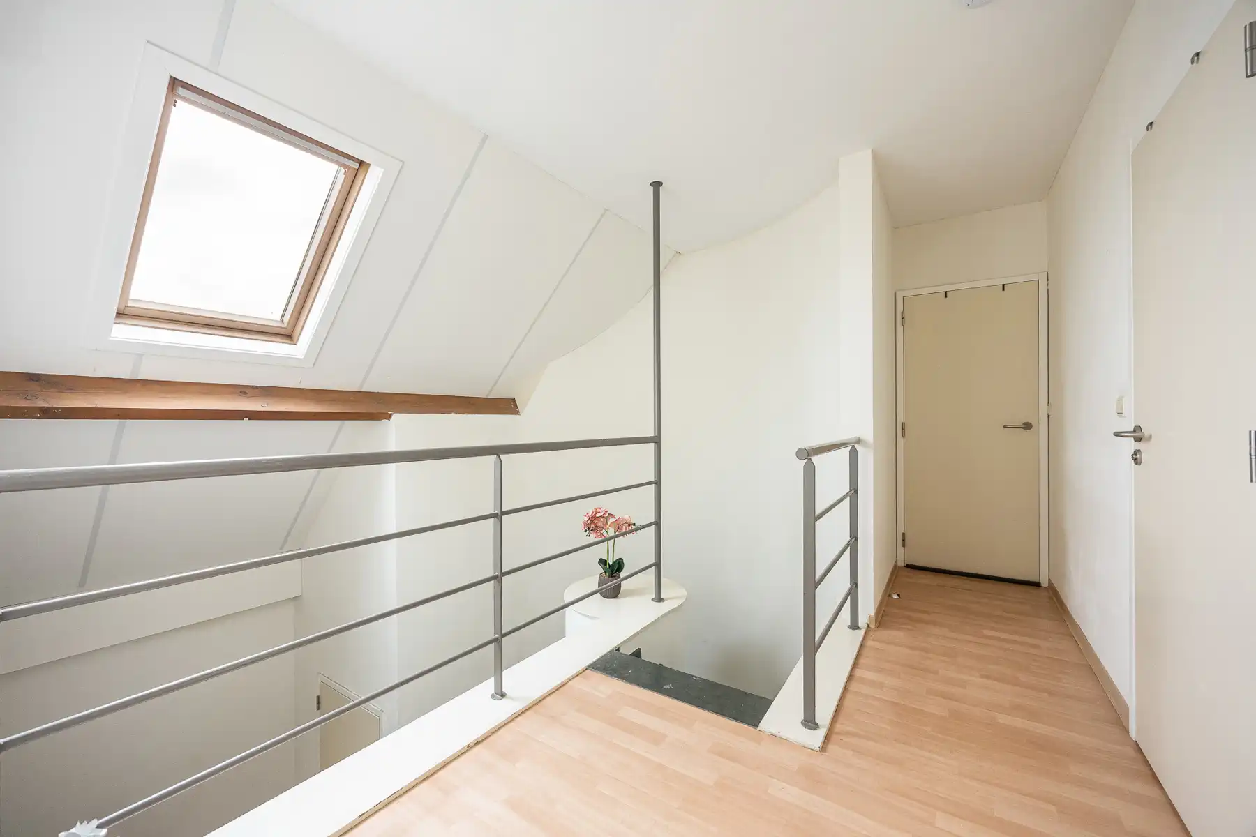 Instapklaar duplex-appartement met twee slaapkamers foto 9