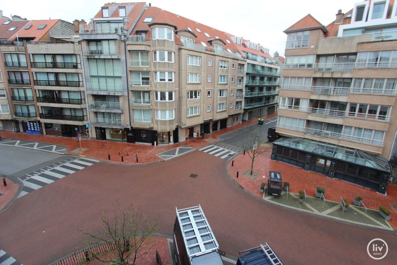 GEMEUBELD - Aangenaam appartement vlakbij het strand en het bruisende Rubensplein. foto 6