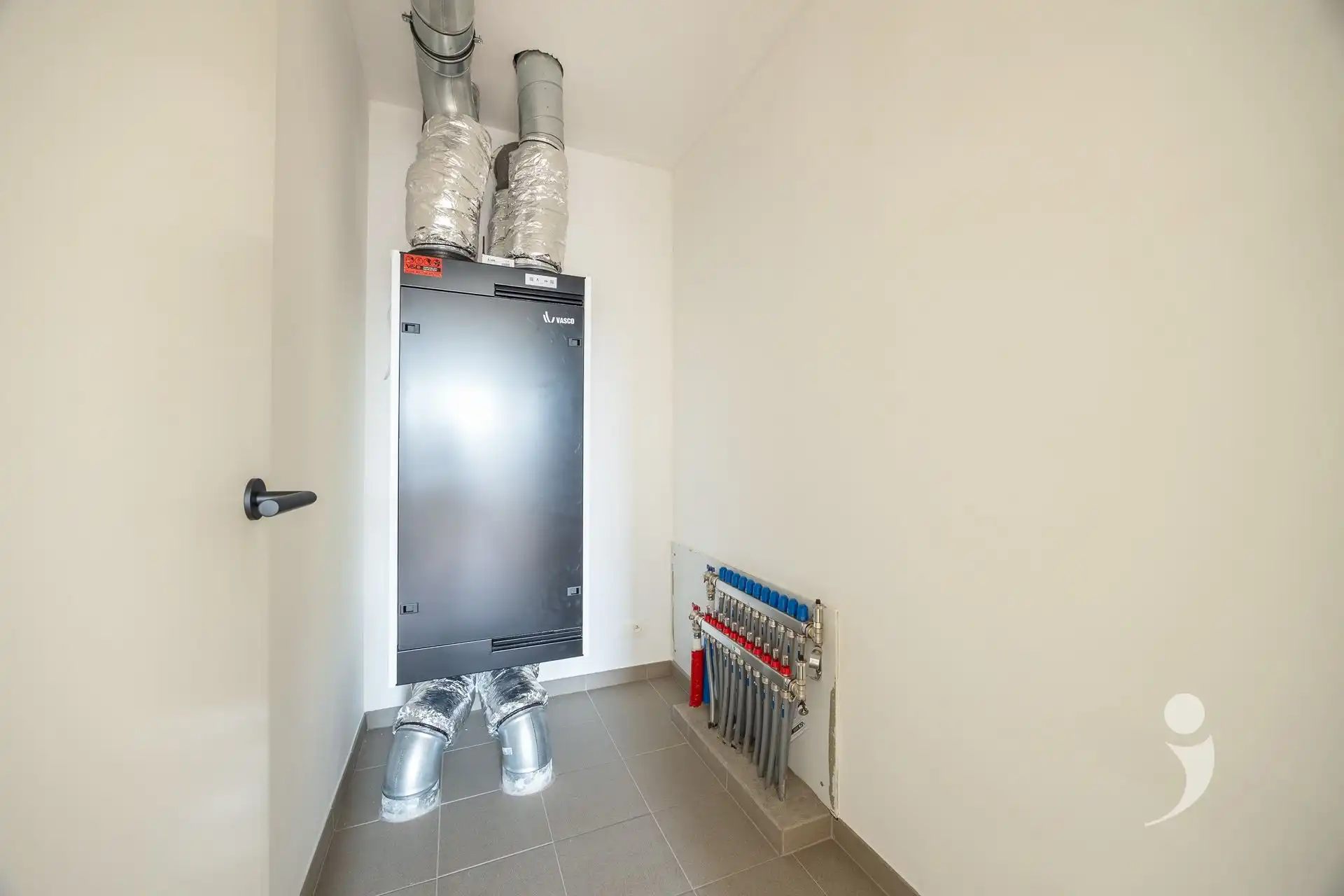 Nieuwbouwwoning in zeer rustige straat! foto 25