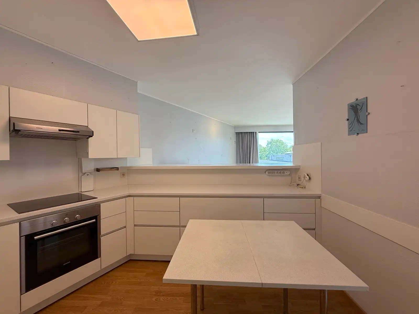 Ruim appartement met 3 slpks in centrum Sint-Kruis foto 11