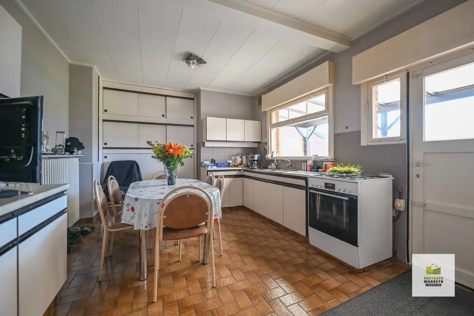 Ruime hoekwoning met mogelijkheid tot 3 slaapkamers, garage en tuin in centrum Wingene foto 11