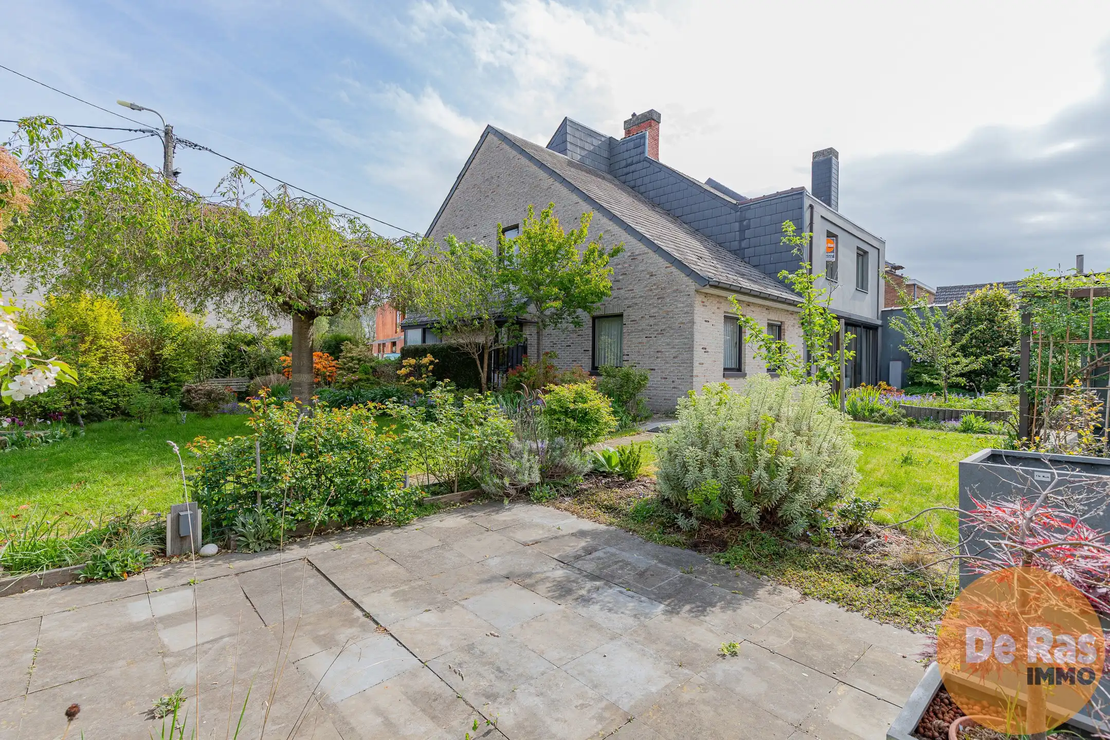 LIEDEKERKE - Ruime gezinswoning met tal van mogelijkheden foto 3