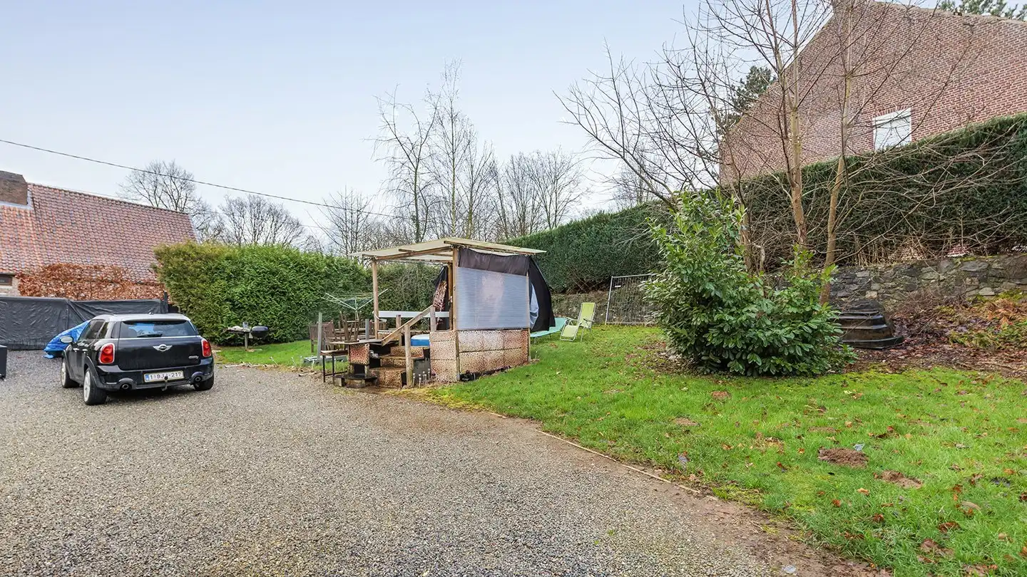 Goed gelegen pand / opbrengsteigendom met tuin te koop te Lubbeek foto 13