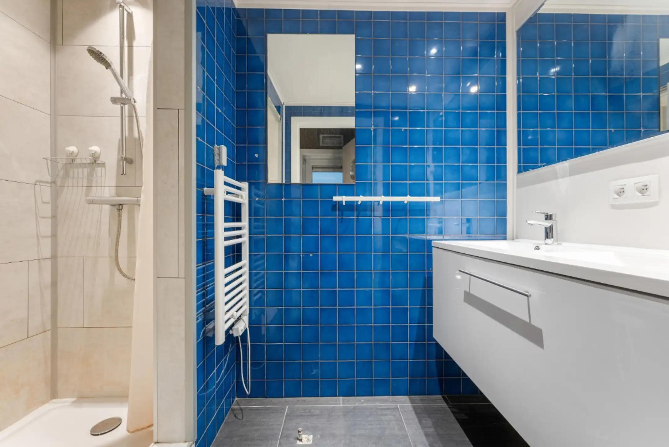 Zeer ruime woning met 5 slaapkamers, veel potentieel. foto 29
