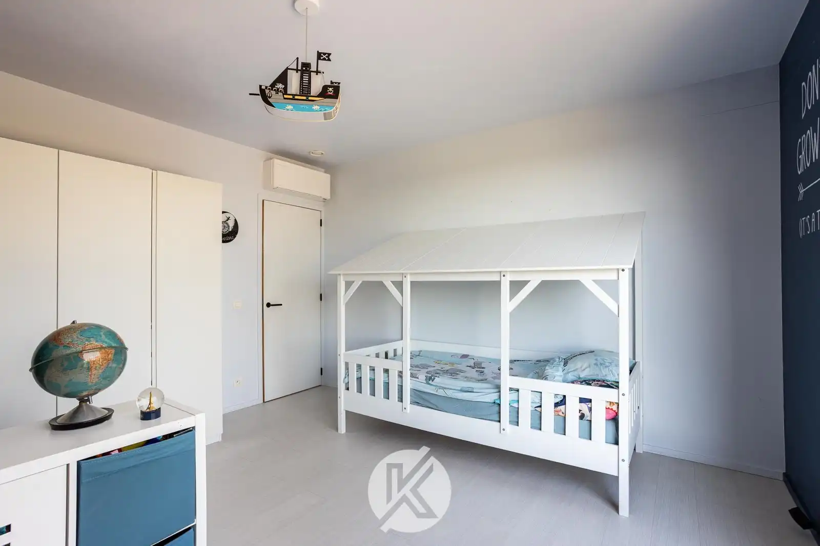 Kwalitatieve woning in moderne stijl foto 15