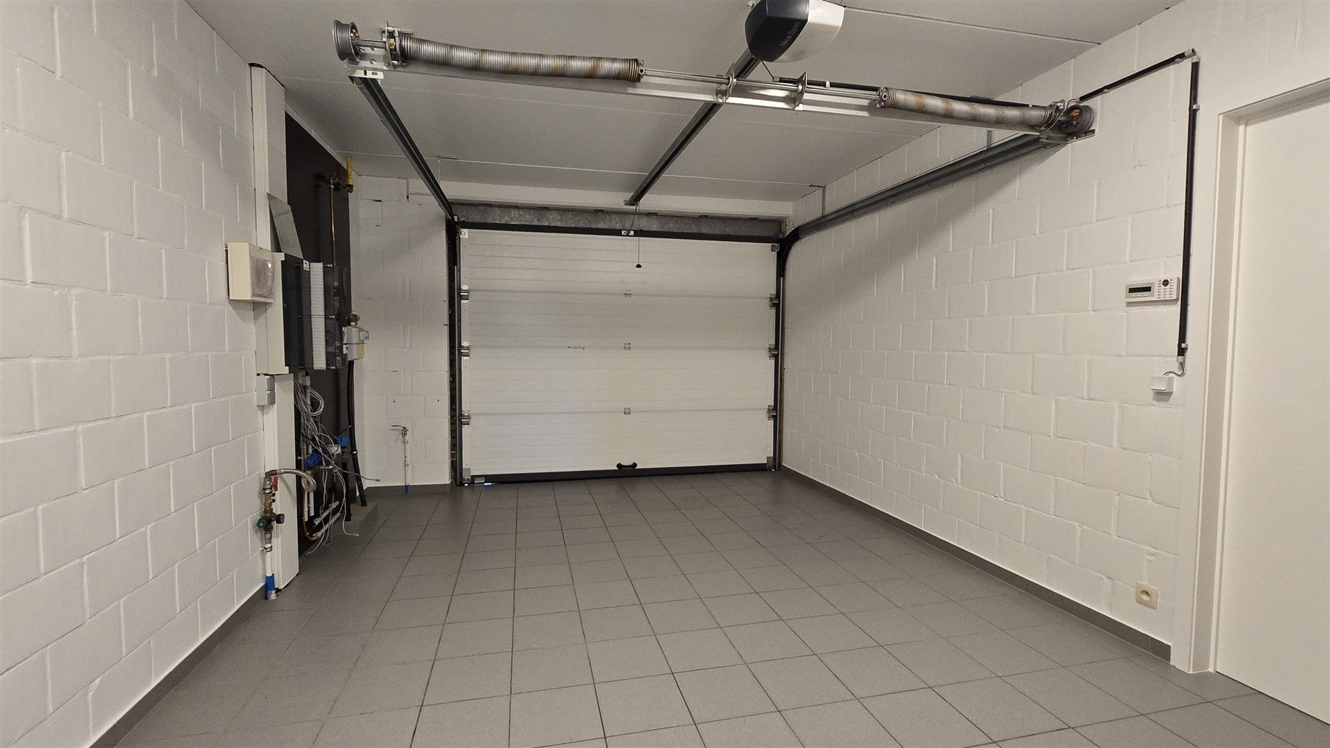 Moderne, energiezuinige woning (200m²) met 4 slaapkamers en tuin foto 11