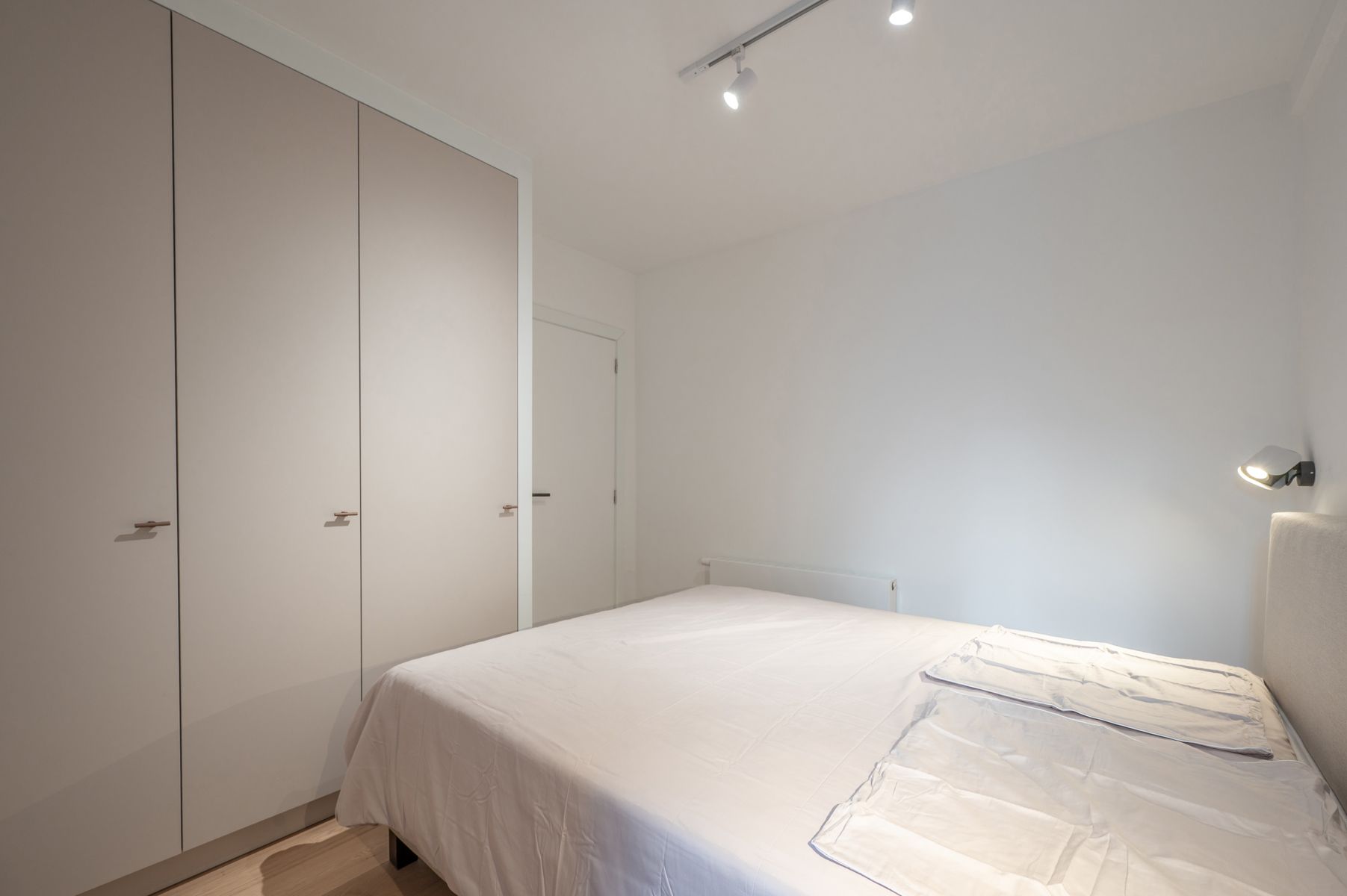 Gerenoveerd 2-slaapkamer appartement met zeezicht foto 12