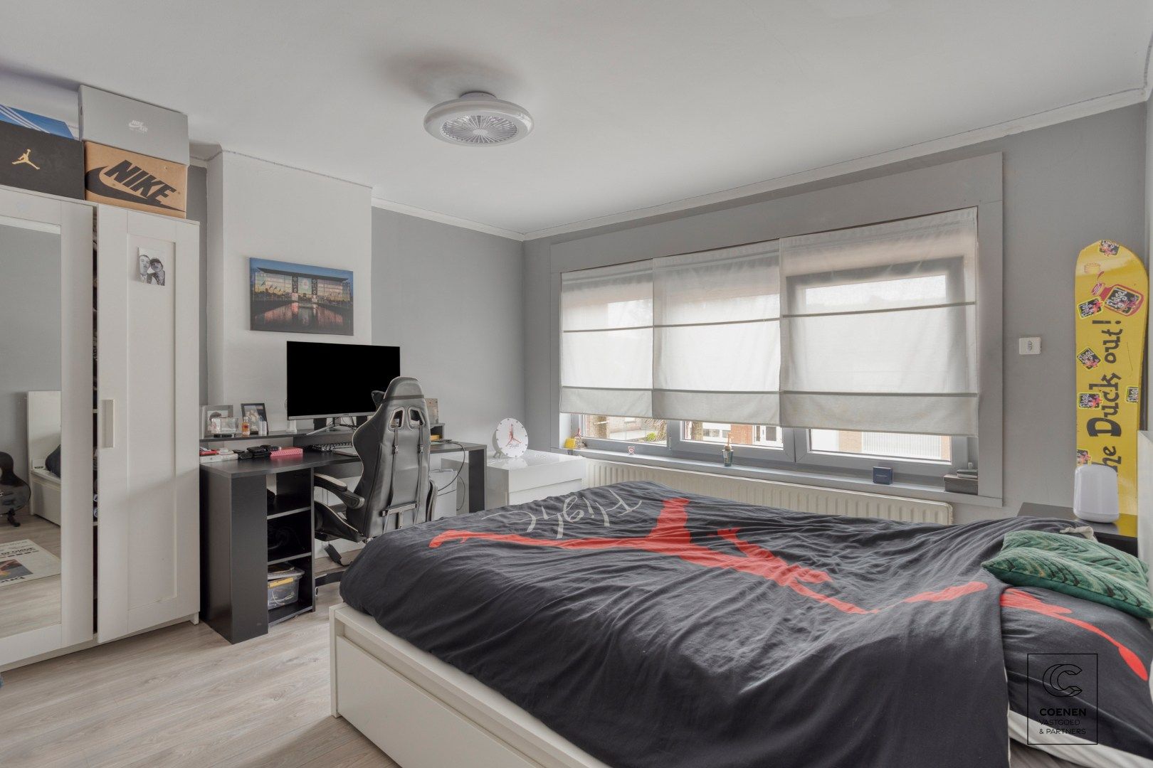 Zeer ruime en instapklare woning met een bew opp van 181 m², 4 ruime slpk's en zeer leuke, zonnige tuin met prachtig uitzicht! foto 18