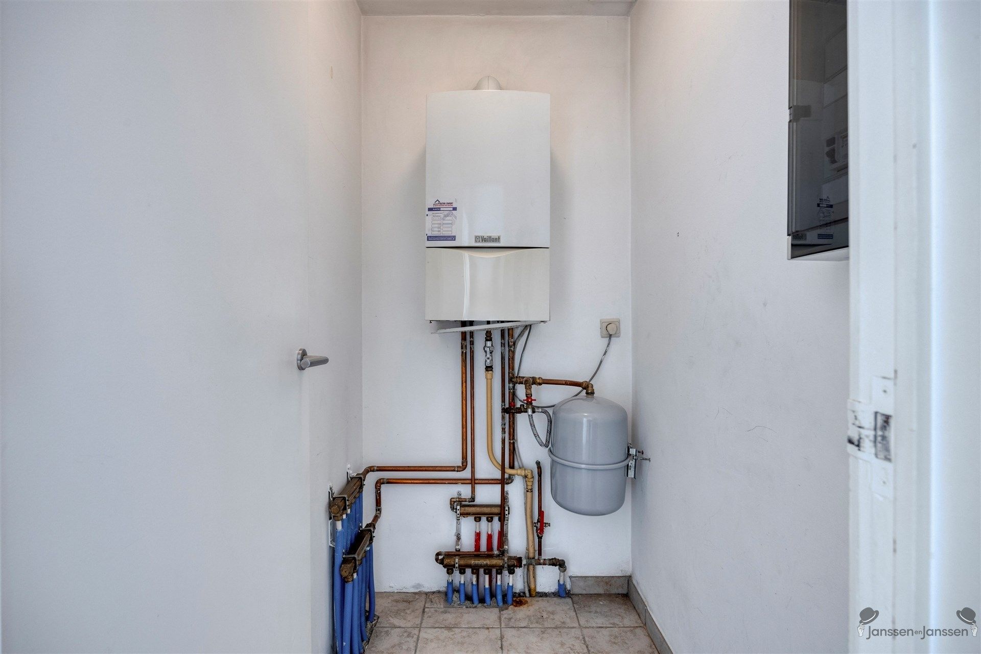 TE HUUR - Rustig gelegen gelijkvloers appartement met tuin te Leopoldsburg foto 17
