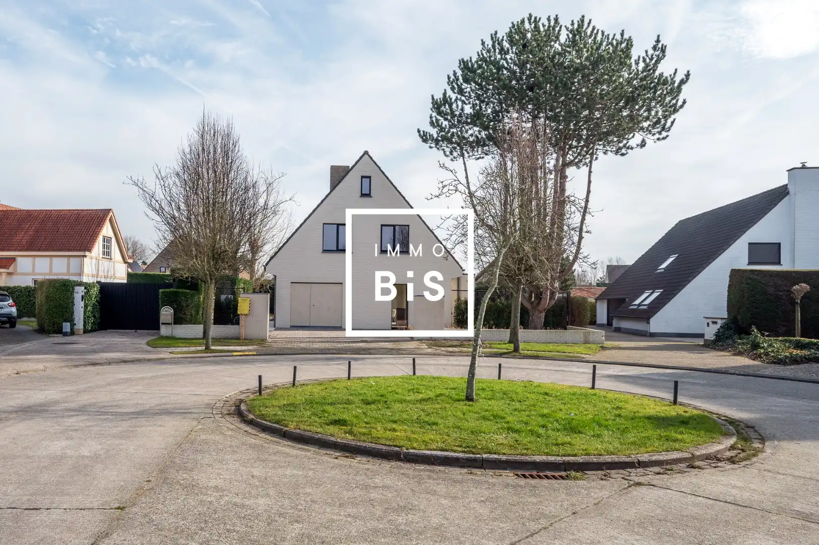 Alleenstaande en luxueus gerenoveerde villa op een rustige en residentiële ligging in Knokke foto 16