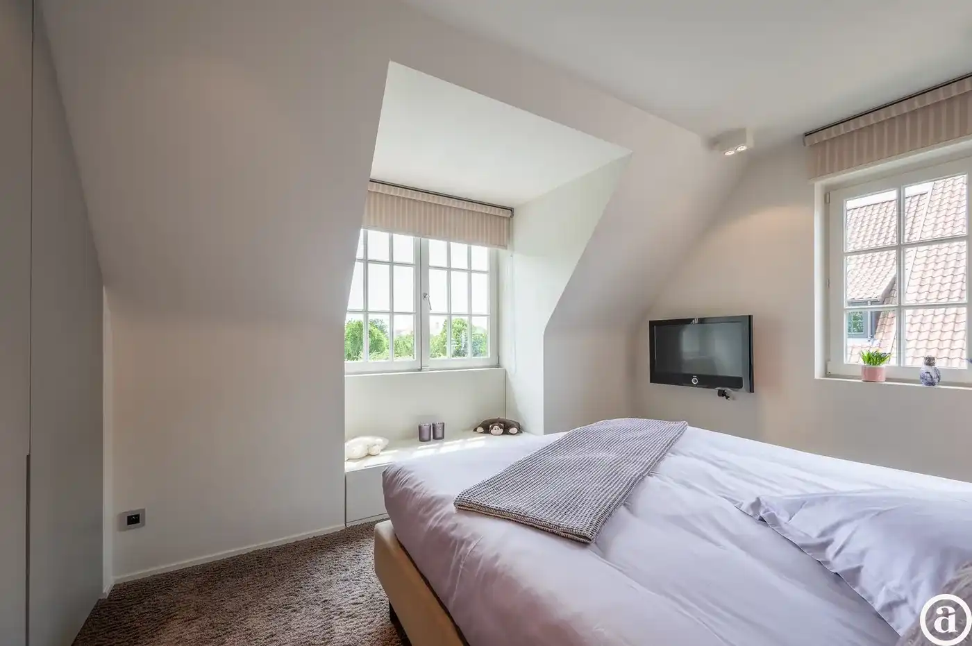 Hedendaagse alleenstaande villa in rustige omgeving te Knokke foto 25