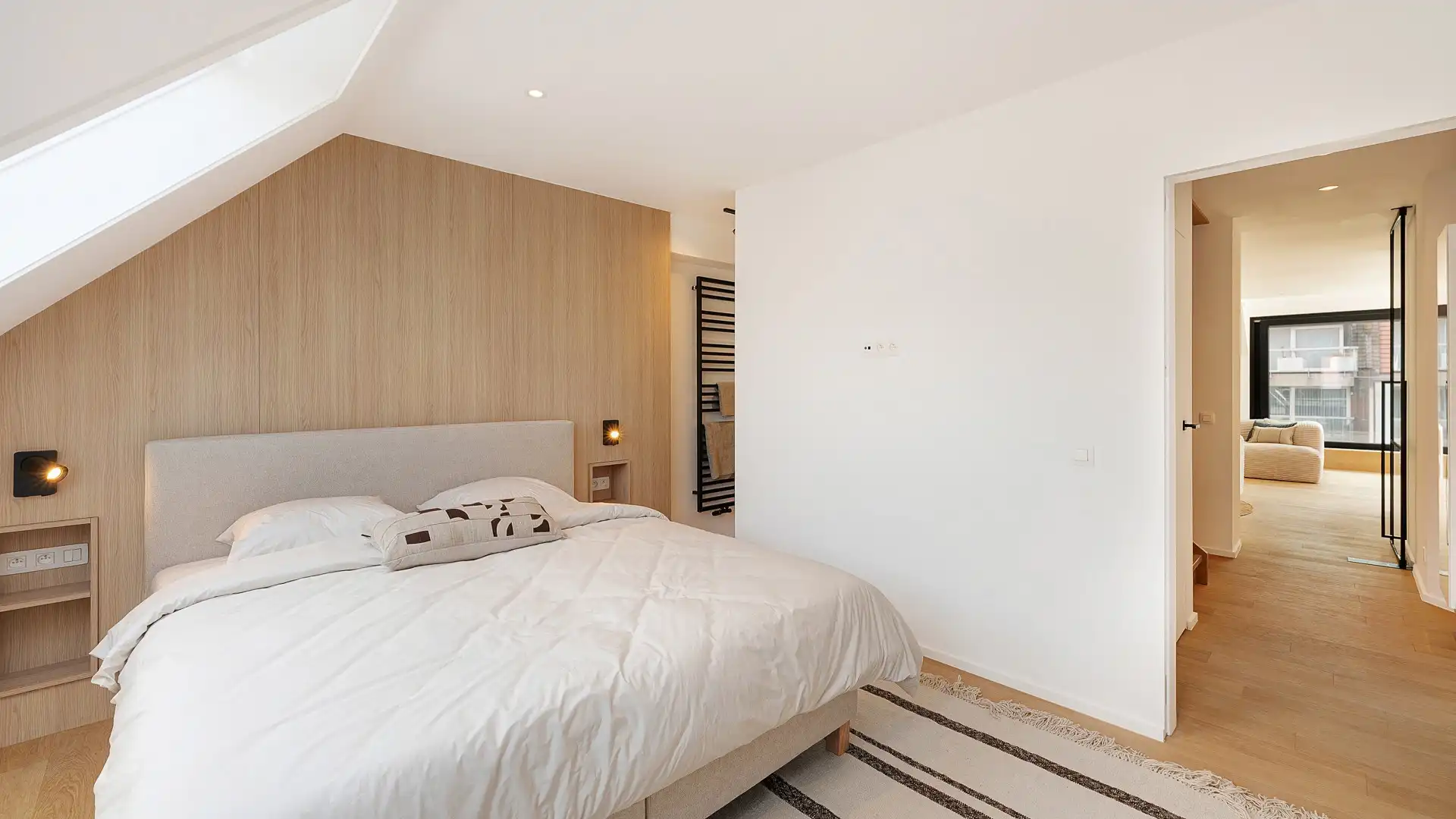 Ruime gerenoveerde duplex met 5 slaapkamers in Knokke. foto 14