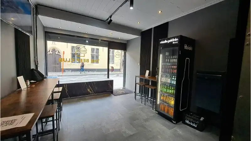 Opbrengsteigendom te koop in de Ezelstraat in Brugge foto 3