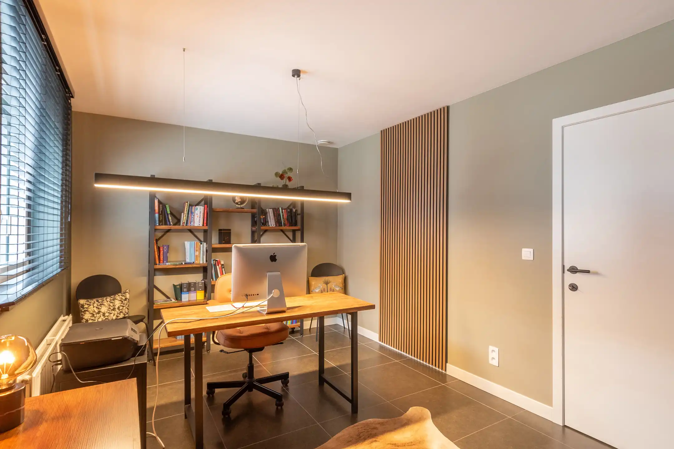 Prachtig GLVLappartement met tuin & 2 autostaanplaatsen foto 13