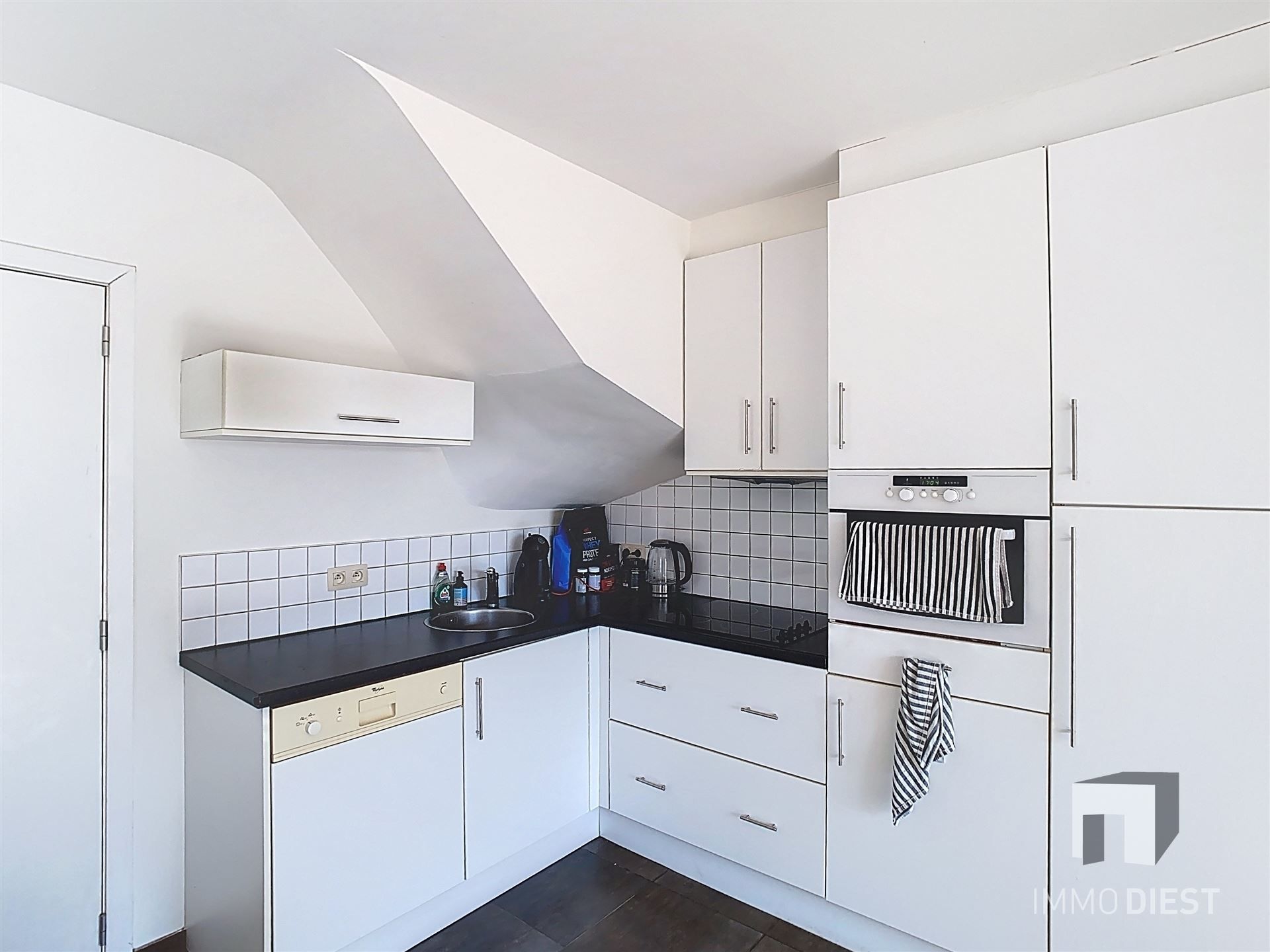 Ruim en energiezuinig duplexappartement (100 m²) met zonnig terras in Schaffen foto 4