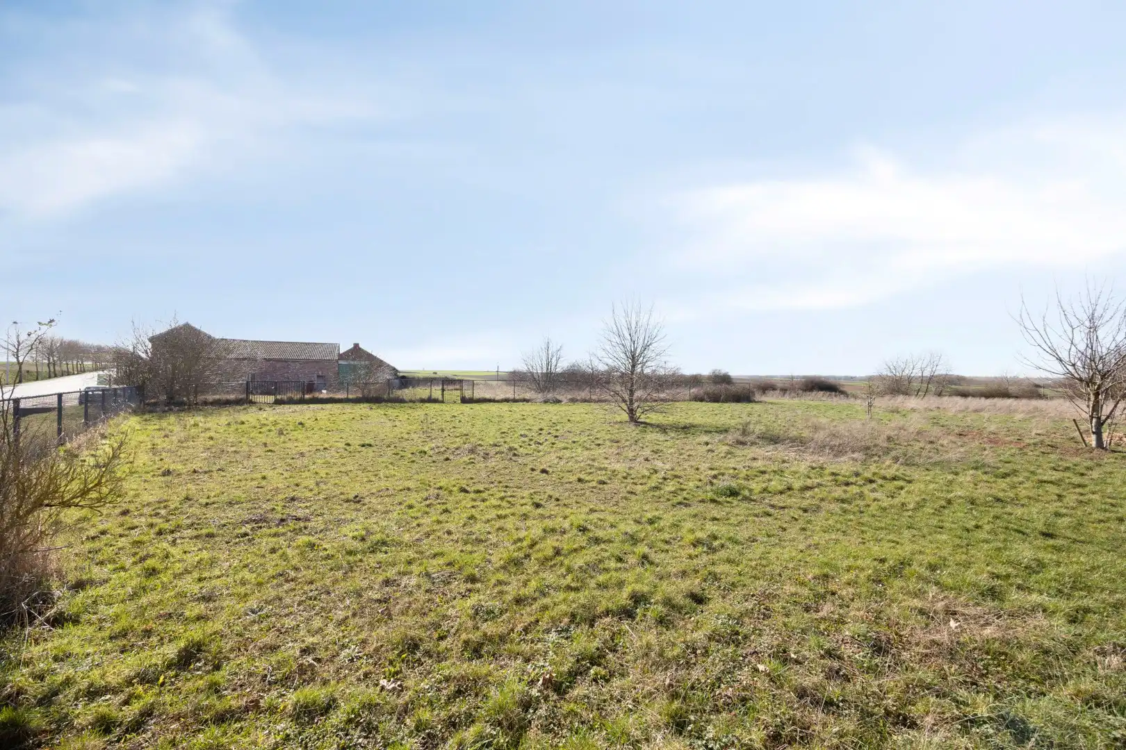 Landelijk gelegen hoevewoning met stallen en omheinde weide op totaal 88a66ca  foto 3