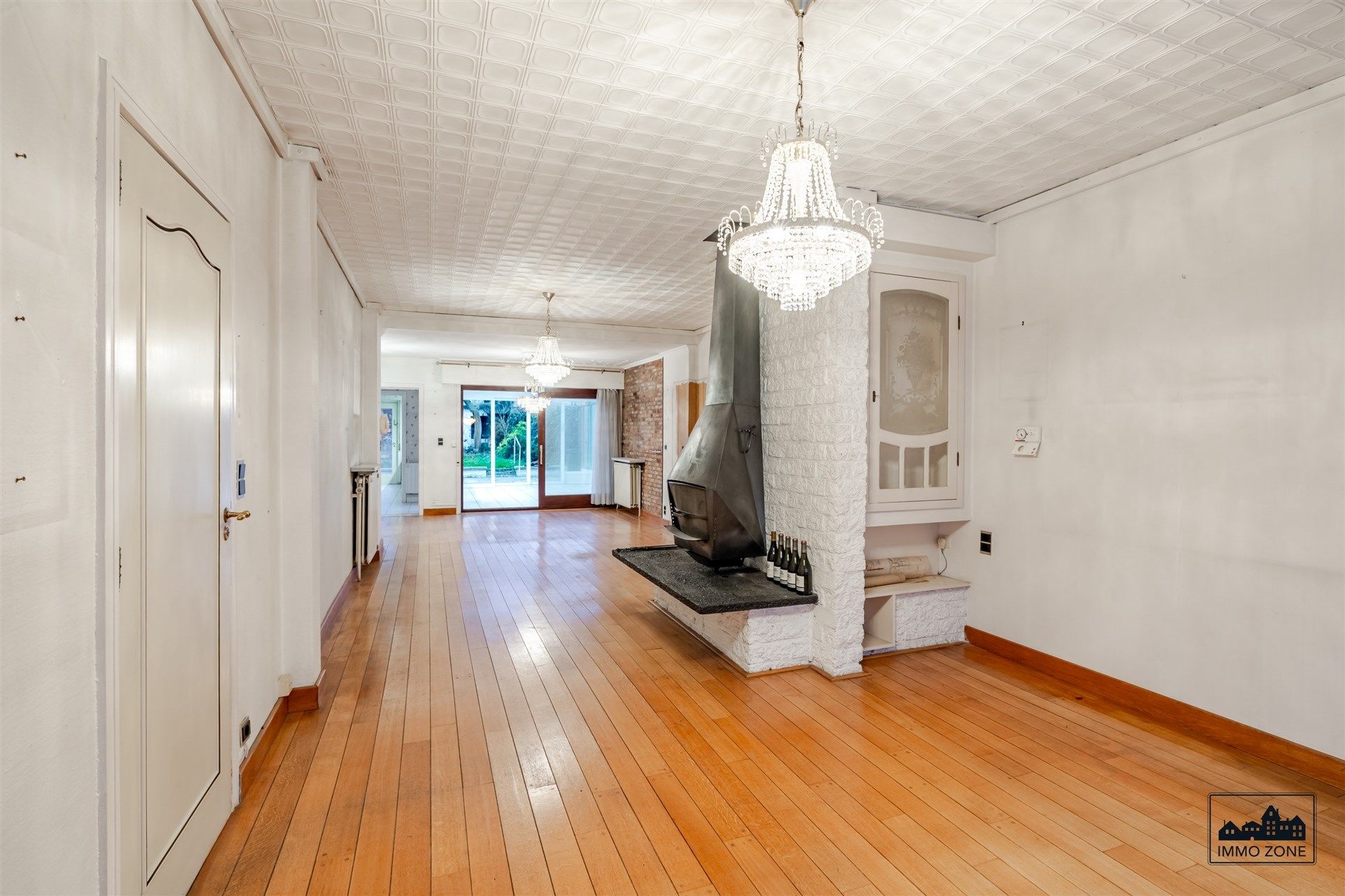 Ruime renovatiewoning met 5 slaapkamers en grote tuin foto 3