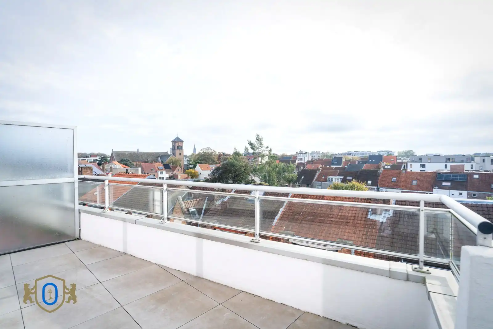 Instapklaar 1-slpkr appartement met terras foto 14