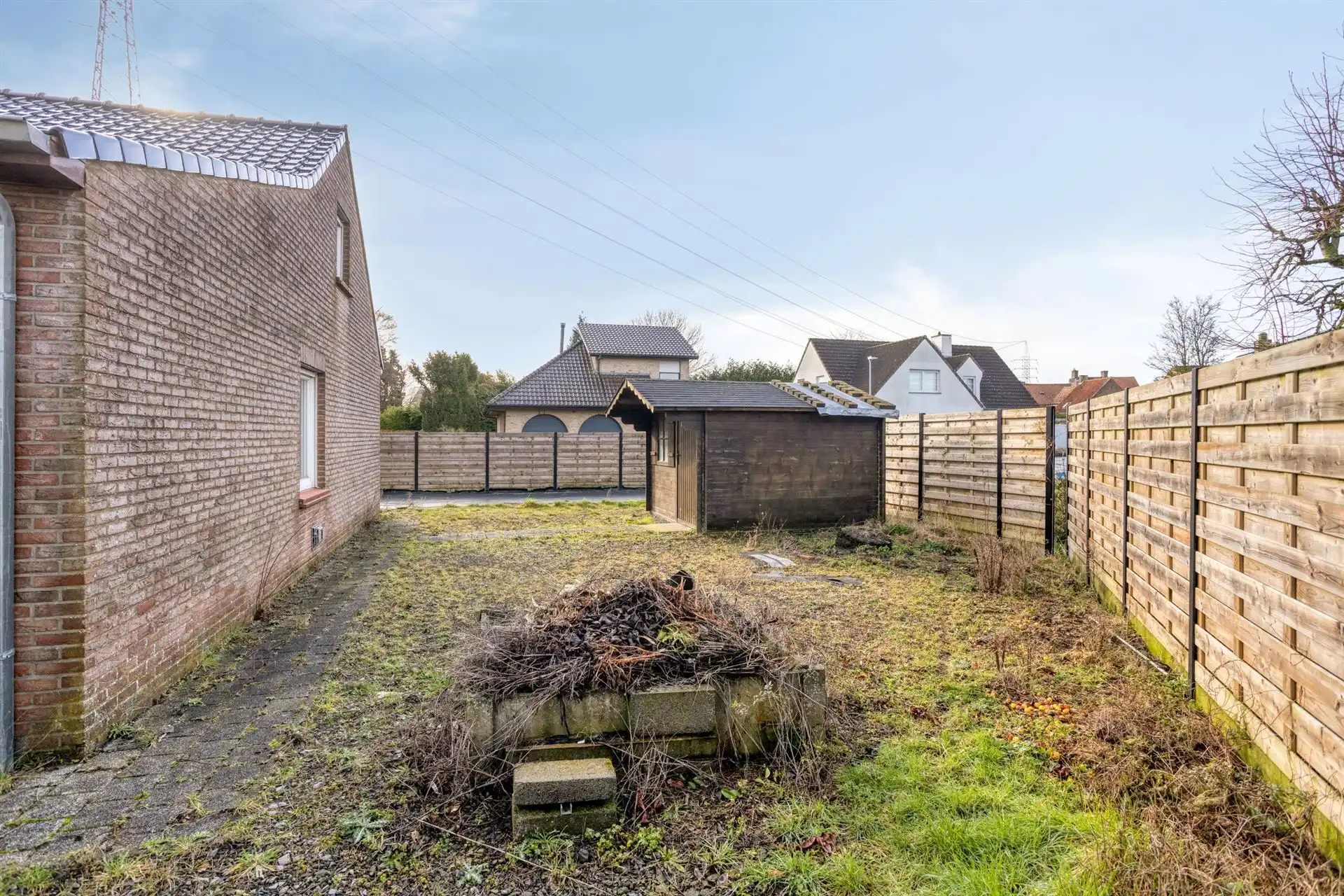 Vrijstaande woning op 612m². Rustig gelegen. foto 18