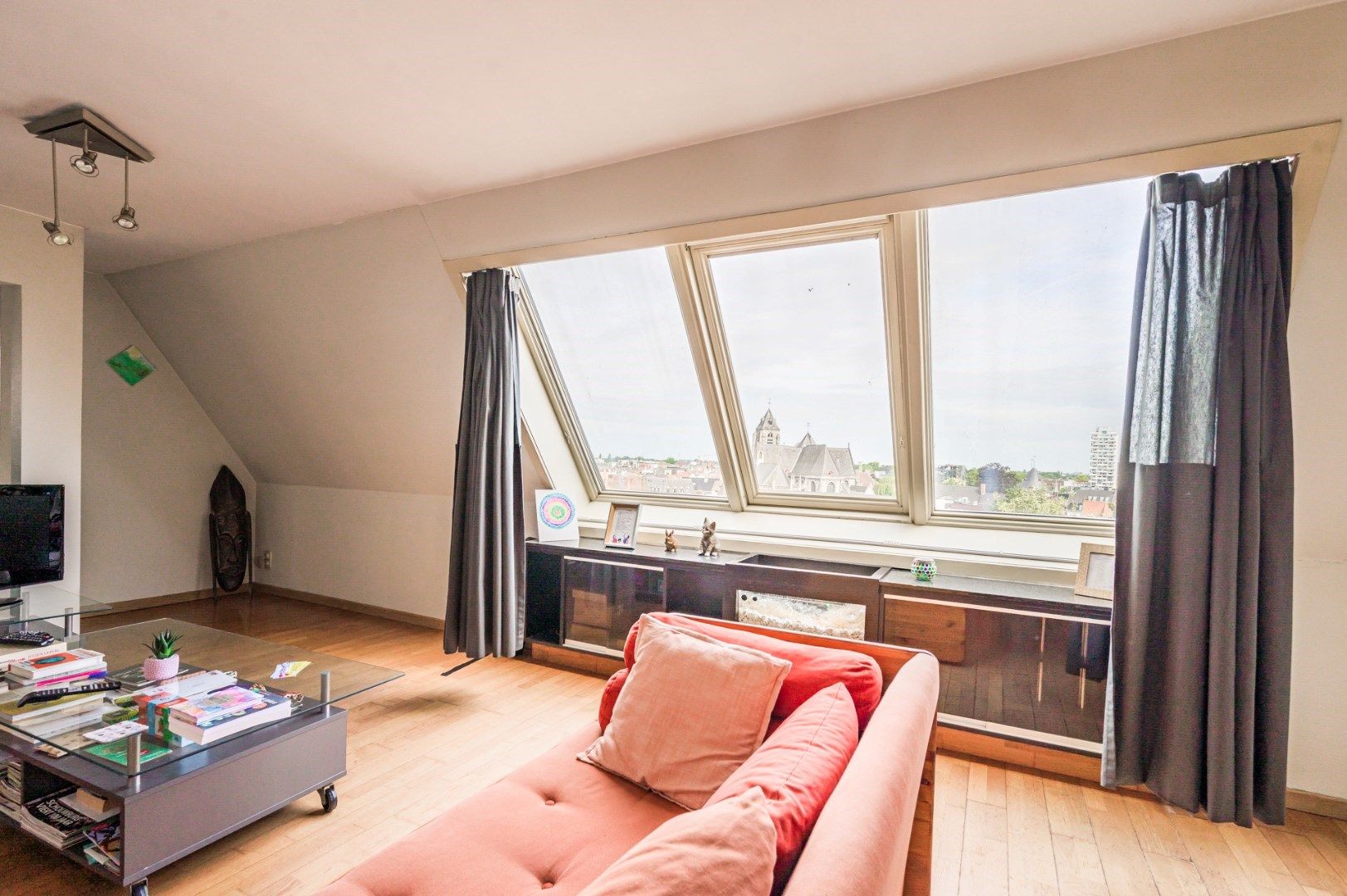 Dakappartement te koop in centrum Kortrijk!  foto 3