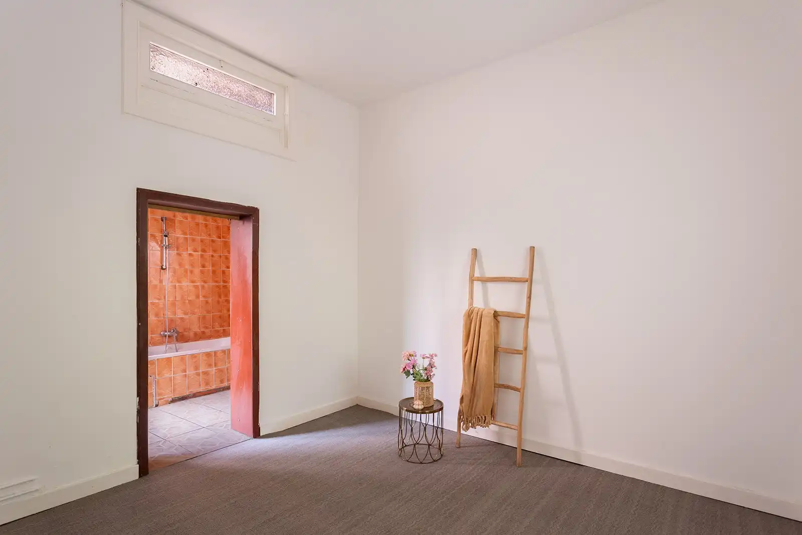 Woning met 6 slaapkamers, volledig naar eigen smaak renoveren foto 15