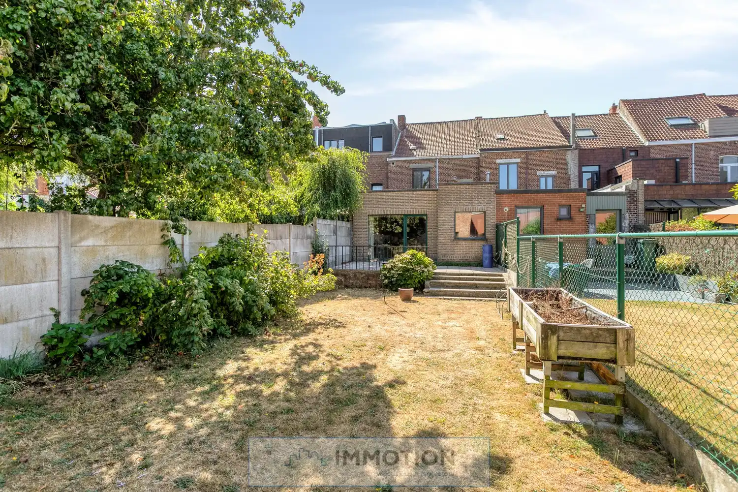 Karaktervolle stadswoning met renovatiepotentieel en unieke troef foto 15