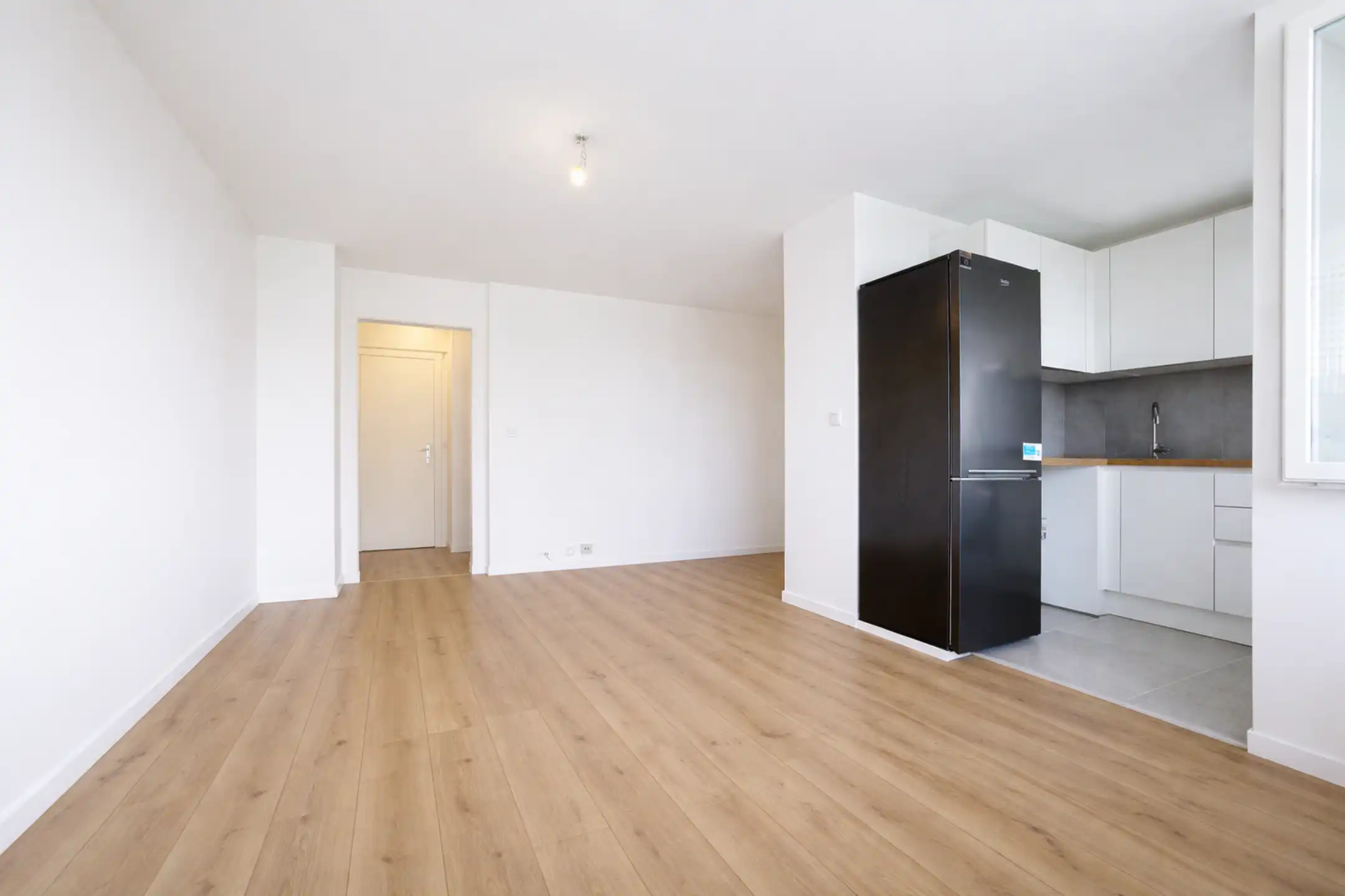 Prachtig gerenoveerd appartement met terras – instapklaar foto 6