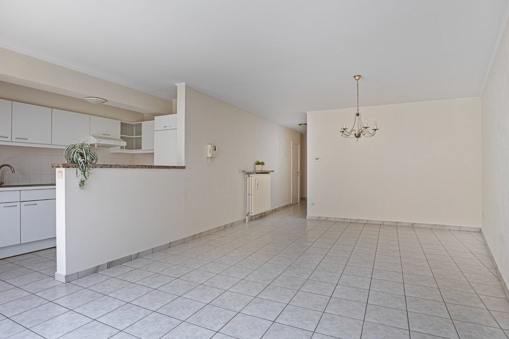 Mooi 2-slaapkamerappartement in hartje Menen! foto 4