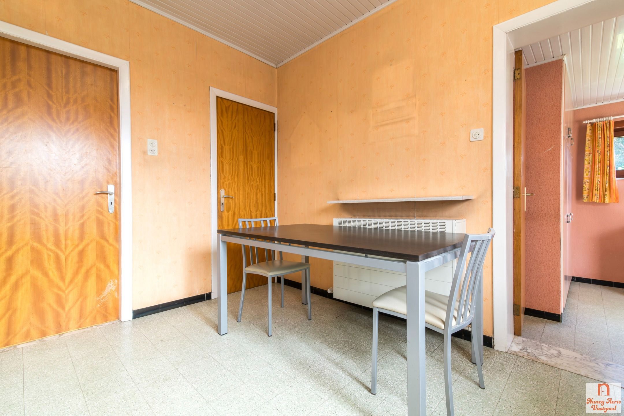 Charmante woning met grote tuin en renovatiemogelijkheden foto 34
