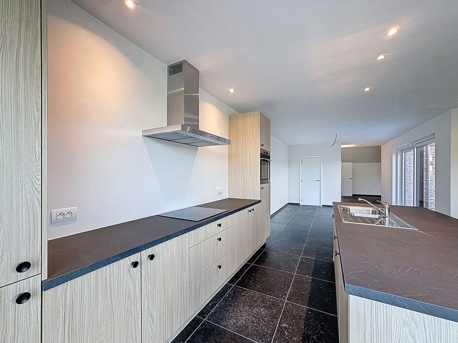 TE HUUR nieuwbouwwoning 4 slaapkamers Jabbeke foto 3