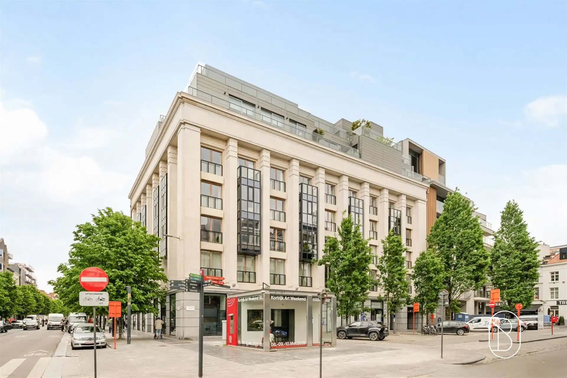 Topgelegen kantoorruimte van 450m2, veel potentieel foto 24