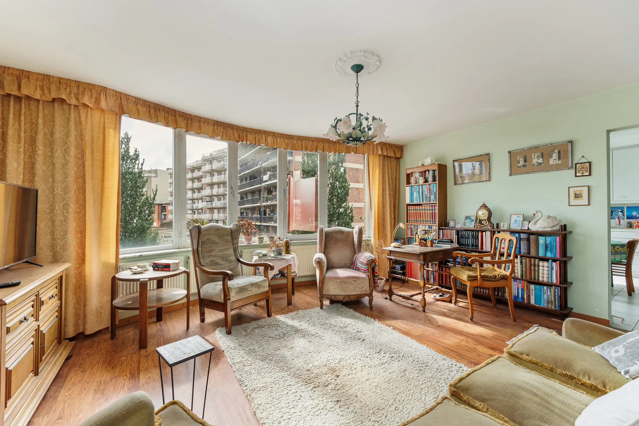 Appartement met 3 slaapkamers, groot terras en garage foto 3