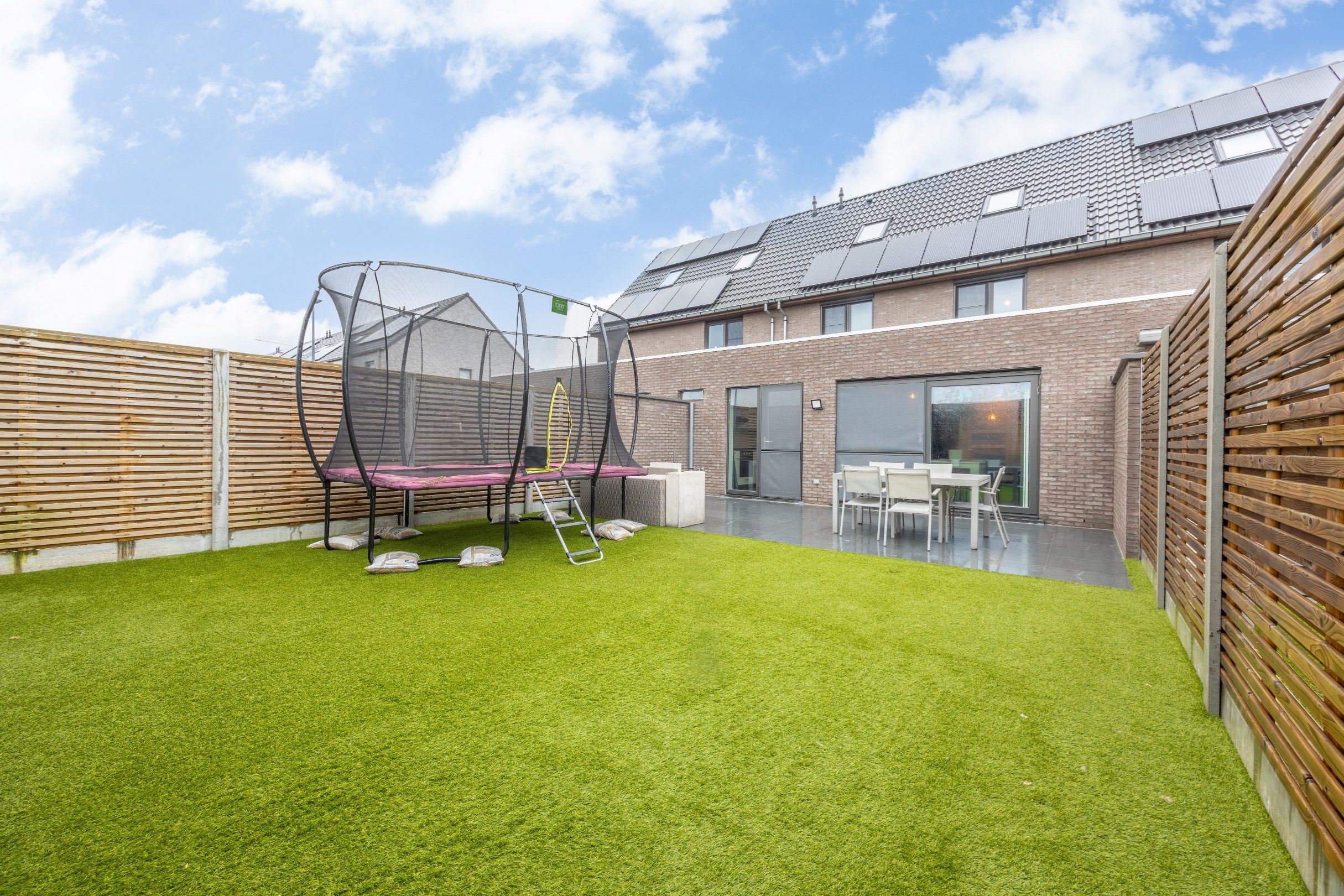 ENERGIEZUINIGE JONGE WONING MET GARAGE EN TUIN foto 24