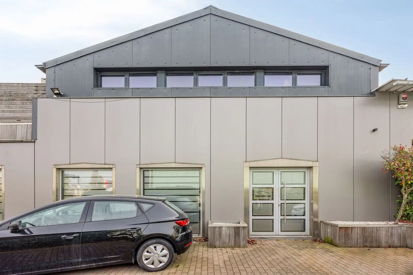 Gemend gebouw : woning, loft/kantoor  en loods met bureau te koop foto 16