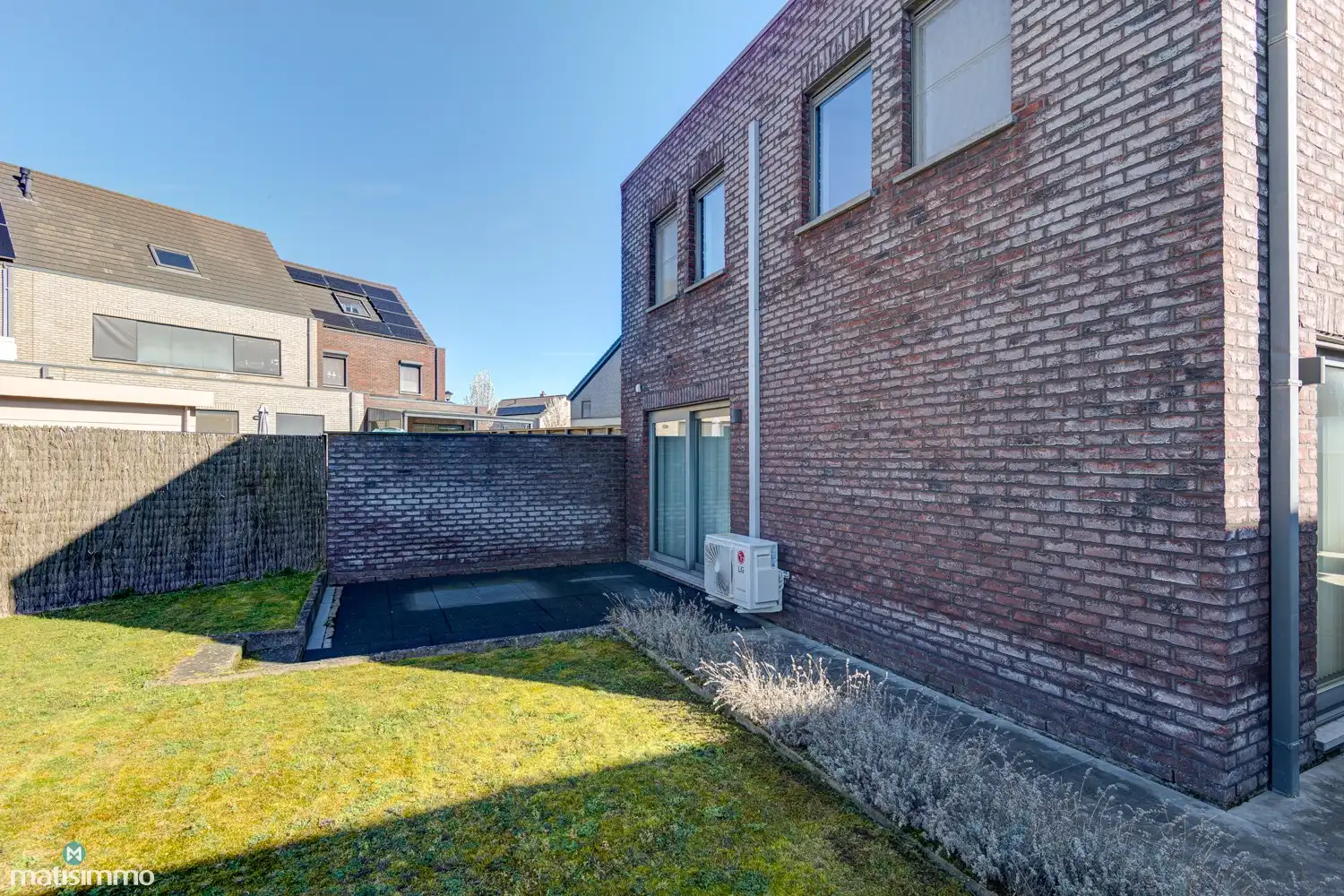 RUIME NIEUWBOUWWONING MET 3 SLAAPKAMERS, TUIN EN CARPORT MET AUTOMATISCHE POORT NABIJ HET CENTRUM VAN BILZEN foto 30