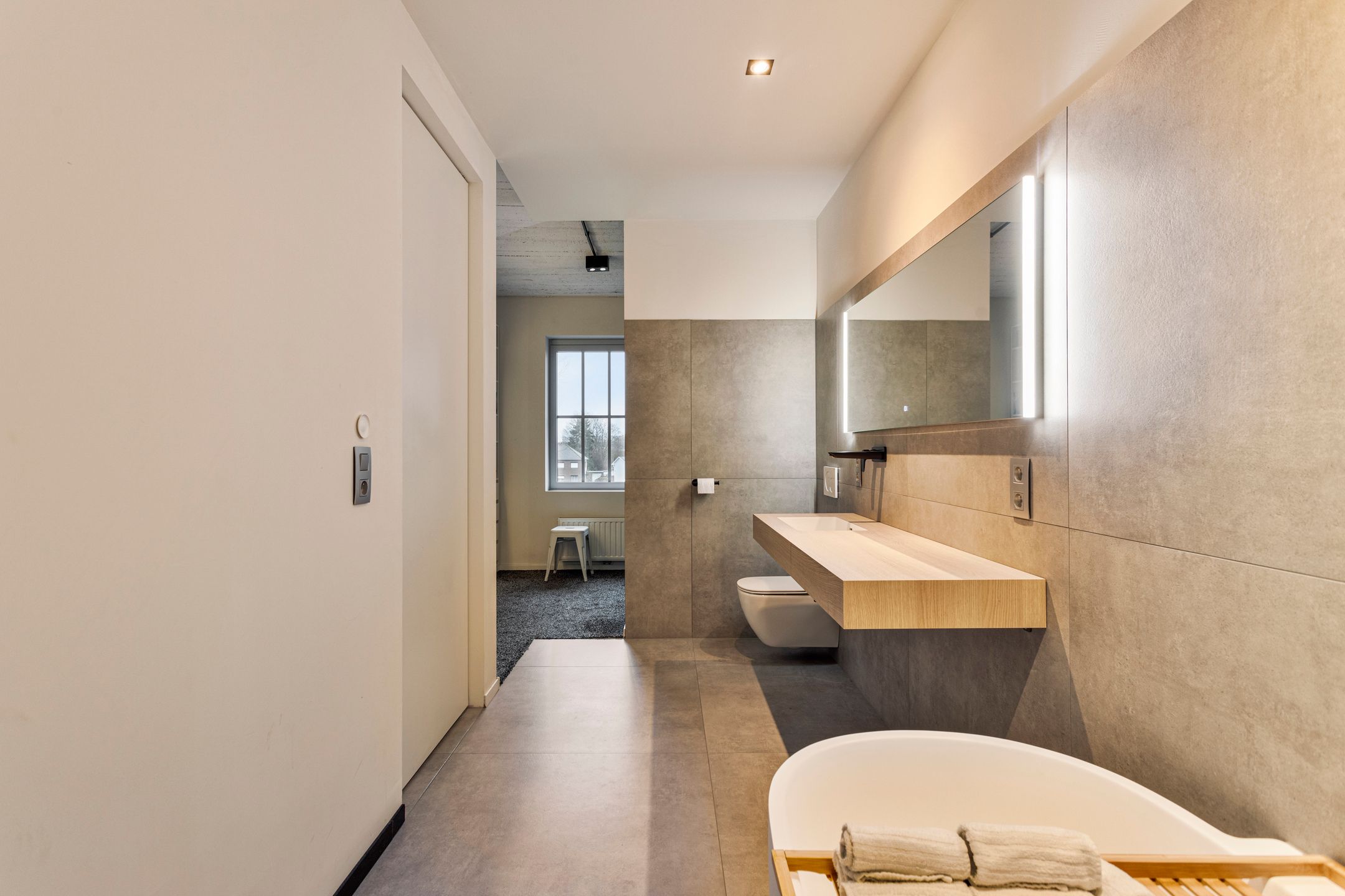 Unieke industriële loft met een slaapkamer. foto 11