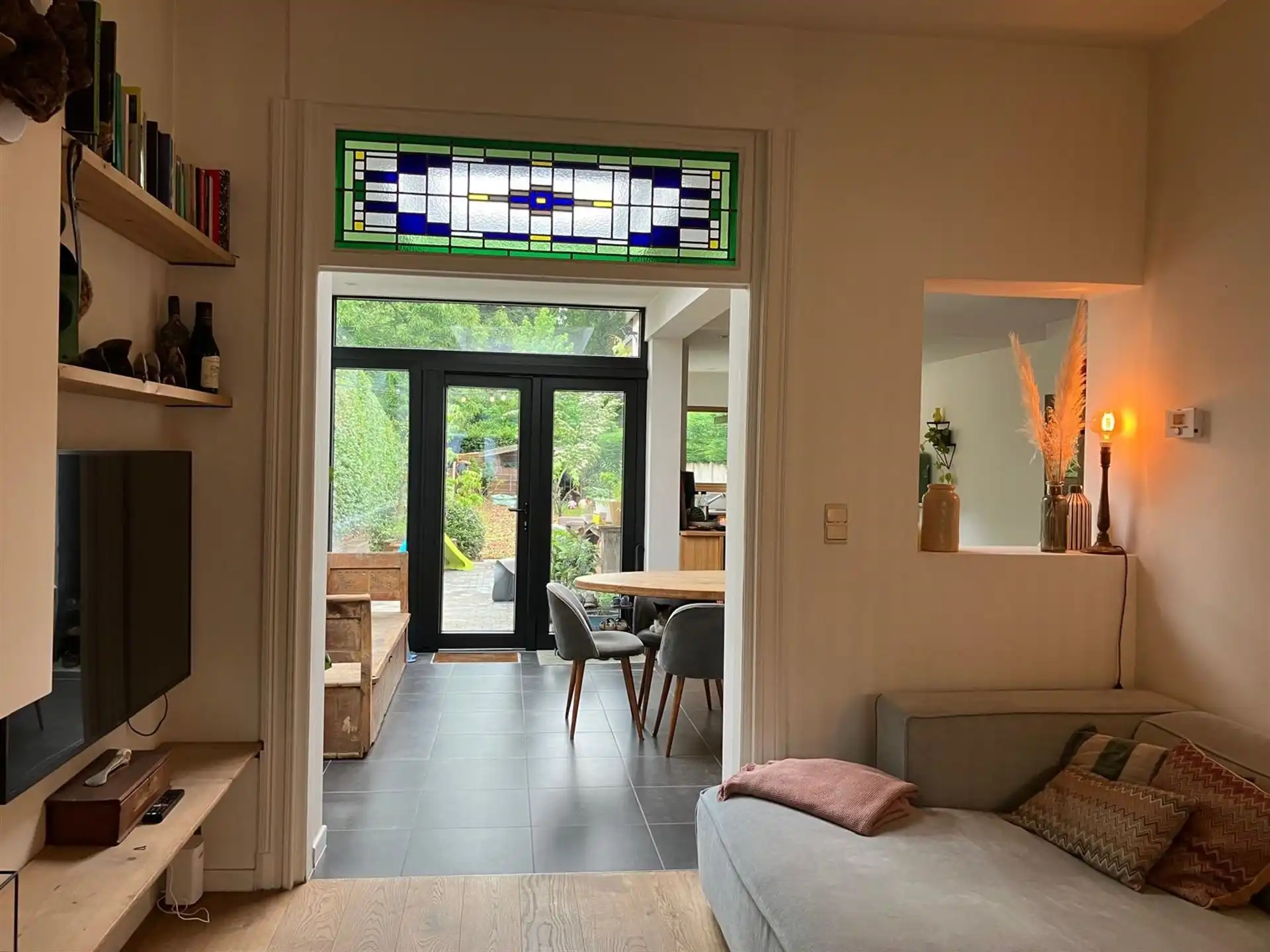 Instapklare woning met 2 slpk en ruime tuin! foto 2