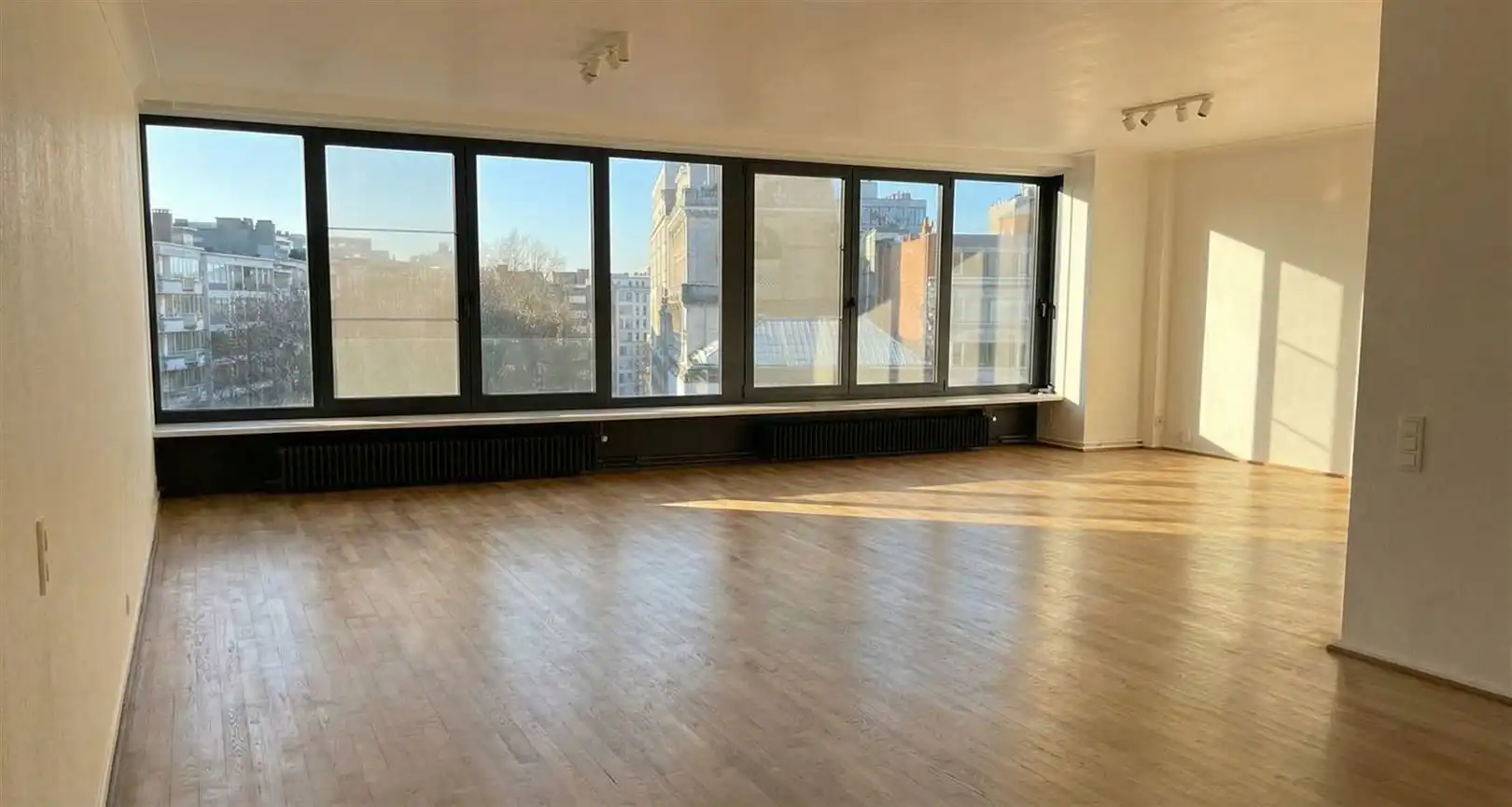 Ruim appartement in centrum Antwerpen   foto 4