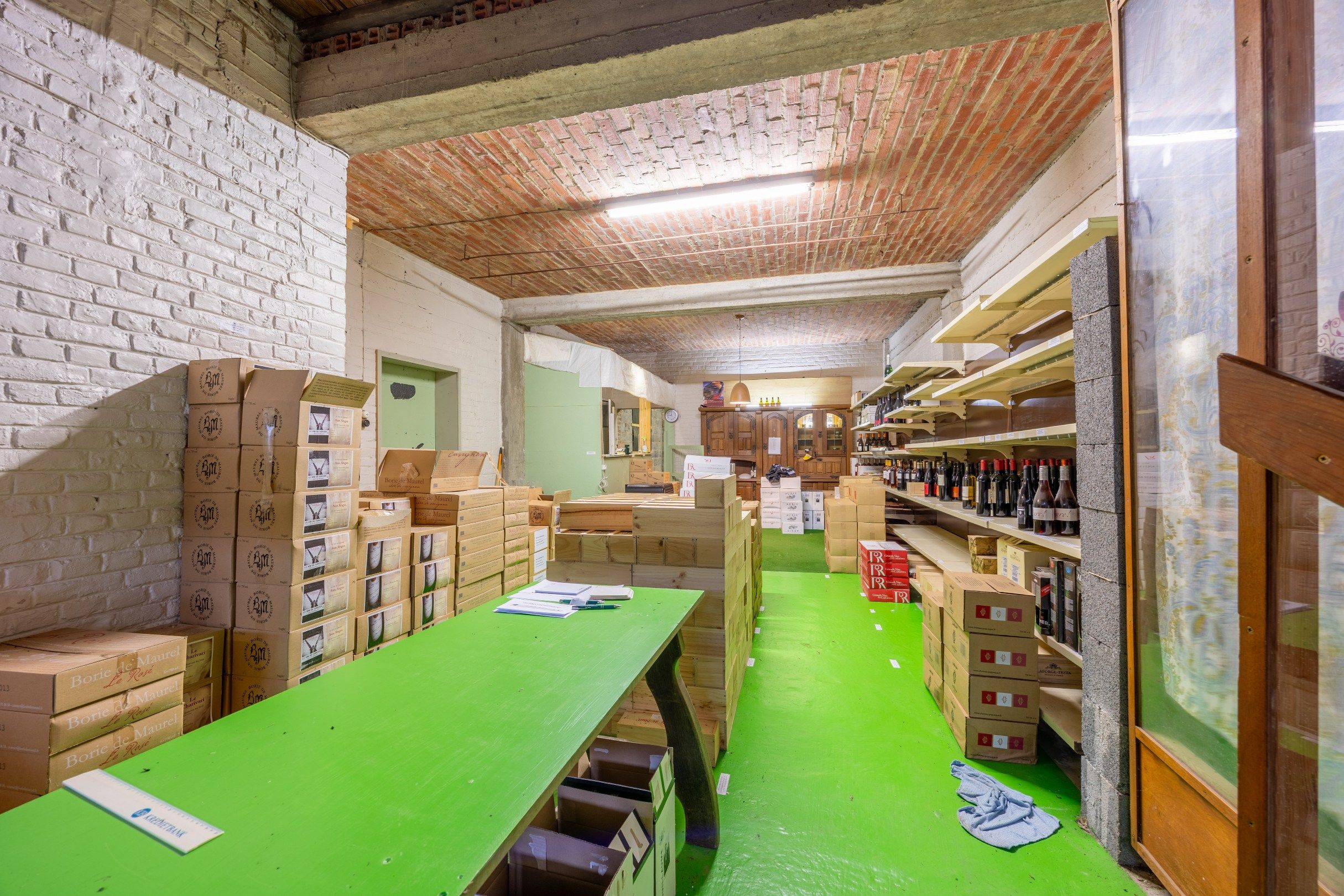 Ruime, karaktervolle woning met magazijn in hartje Kruishoutem foto 13