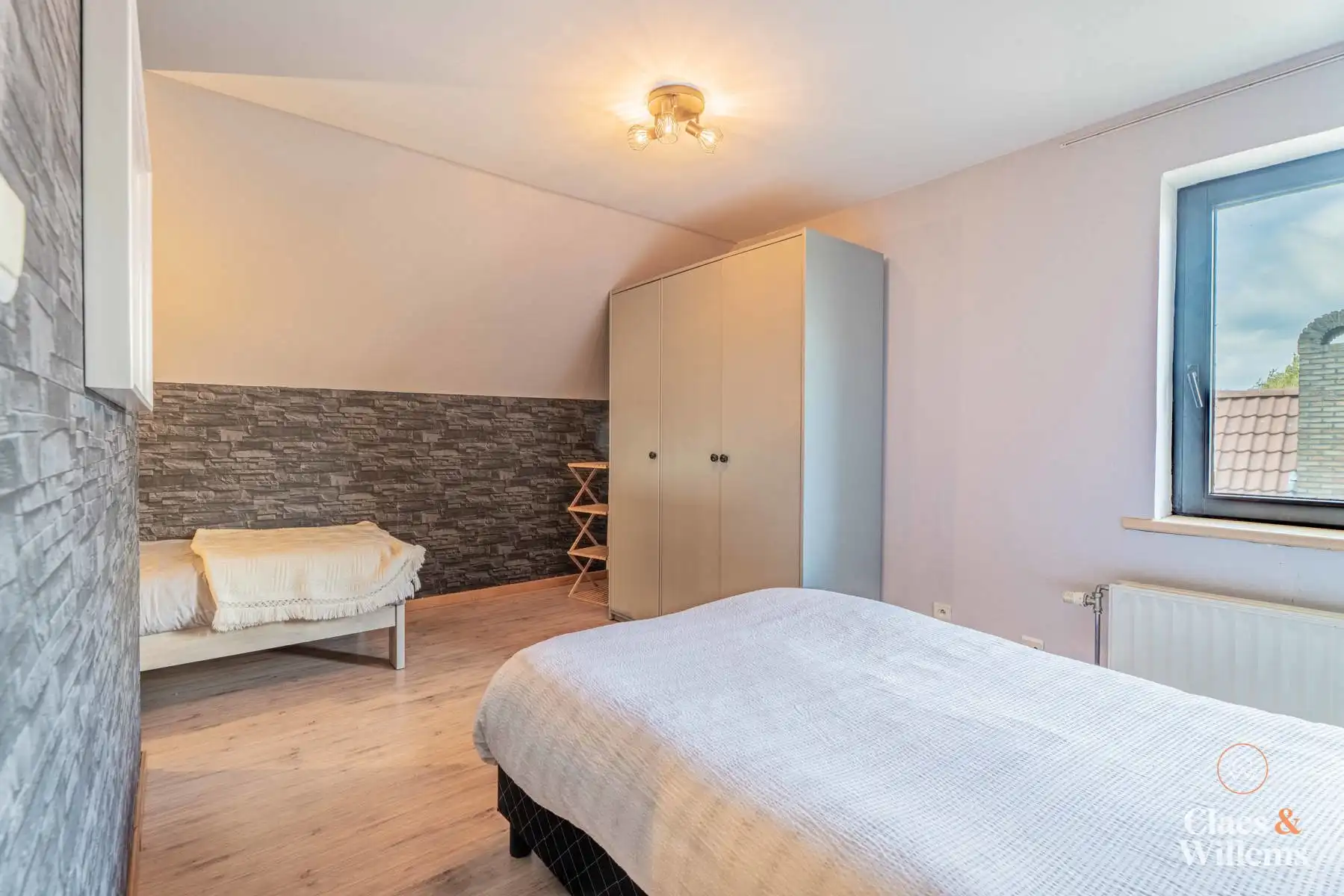 Ruime gezinswoning met 5 slaapkamers. foto 17