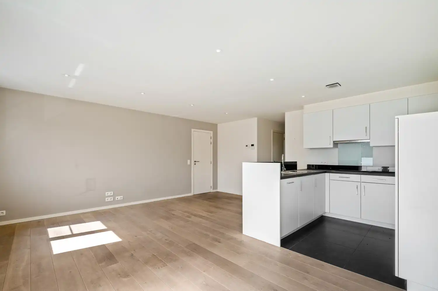 Energiezuinig appartement met 2 slpkrs en terras in centrum Putte foto 5