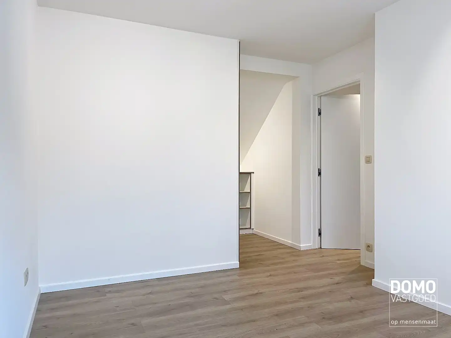 VOLLEDIG GERENOVEERDE WONING MET 3 SLAAPKAMERS EN ZUIDGERICHTE TUIN foto 21