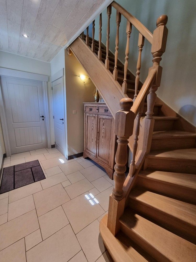 Vernieuwde woning, zeer rustig gelegen met 3 slaapkamers.  Extra kamers mogelijk dankzij de ruime zolder. foto 14