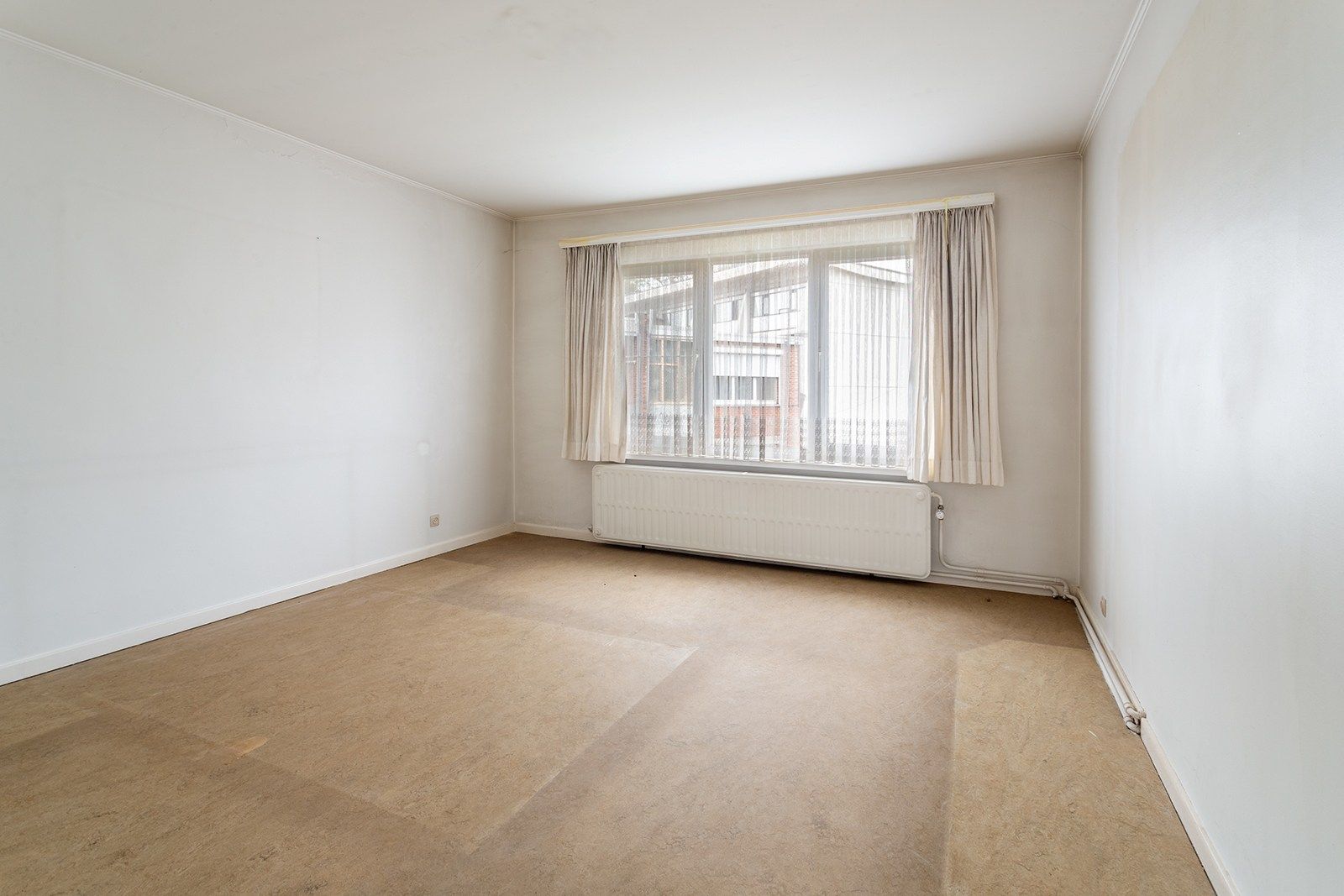 Ruim, licht appartement met 2 slaapkamers en terras foto 18