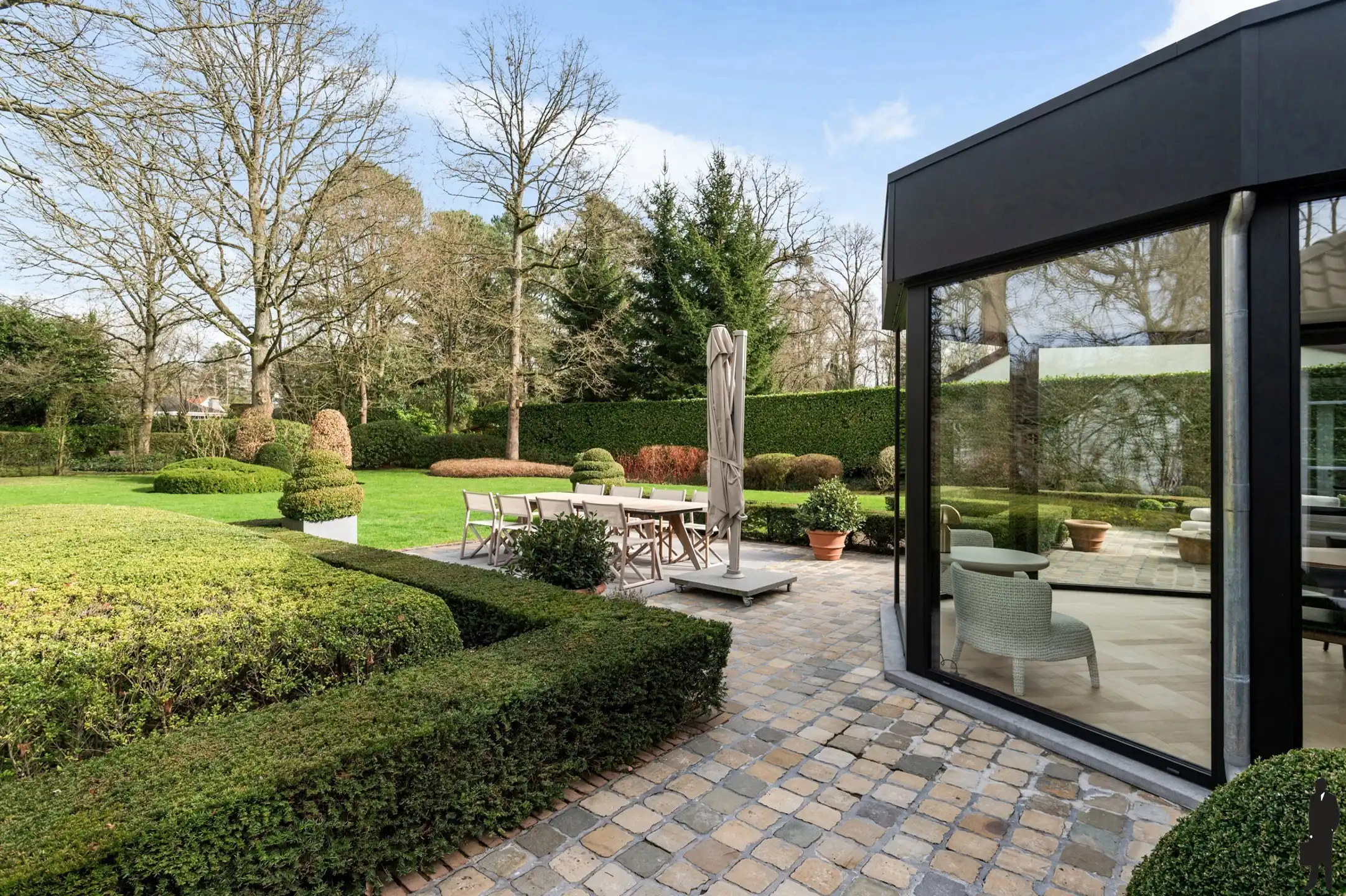 Instapklare villa, (2.300 m²), rustig gelegen! foto 9