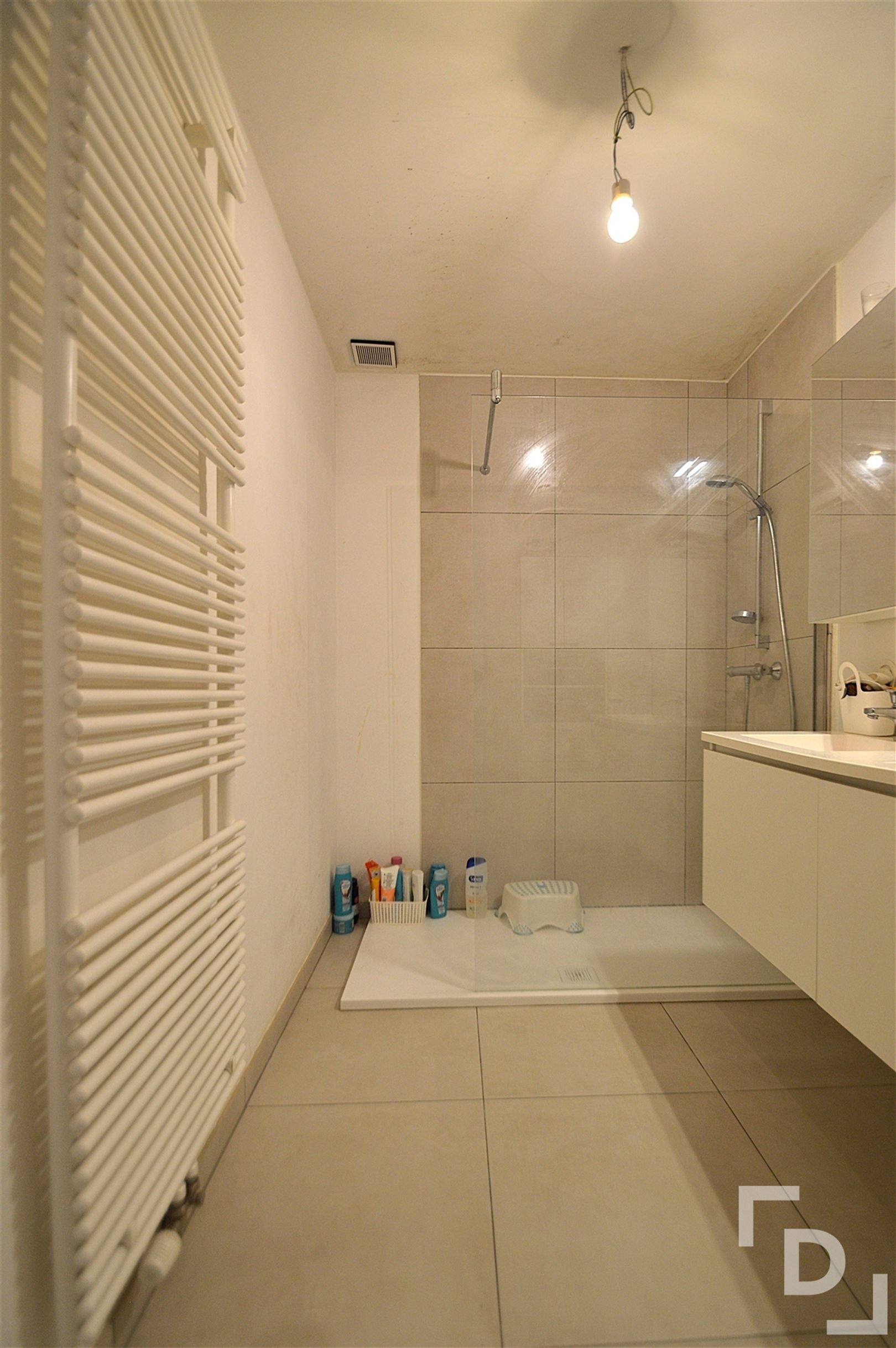 Energiezuinige gezinswoning te koop in Ieper nabij het station. foto 18