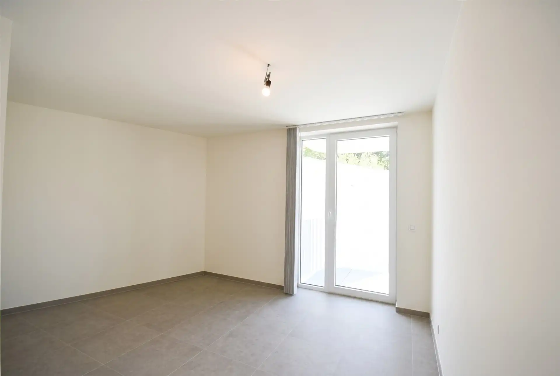 Twee slaapkamer appartement in het hartje van Stekene  foto 8