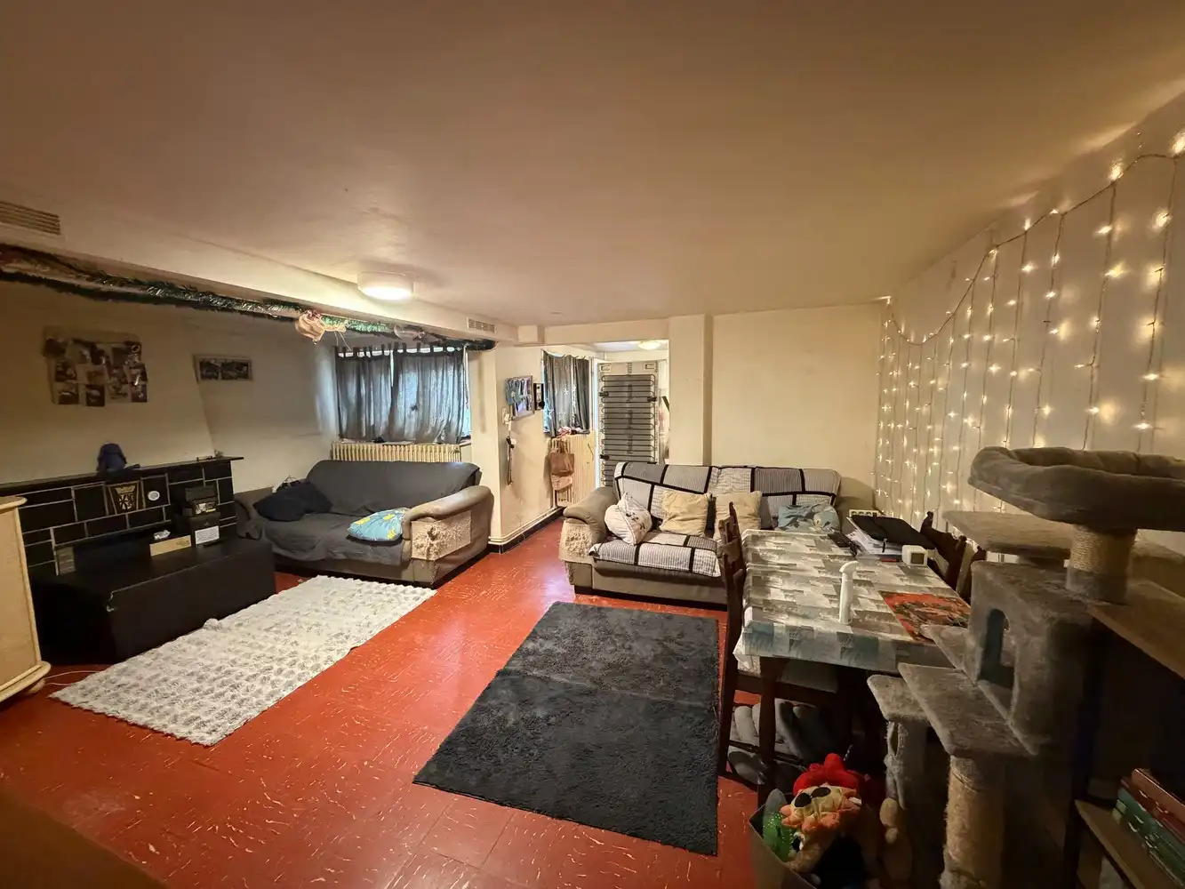 Hoofdfoto van de publicatie: Genk, Nieuwe Kuilenweg 57A bus 1 - Sousterrain- appartement met 1 slaapkamer,  terras, en 2 autostaanplaatsen.